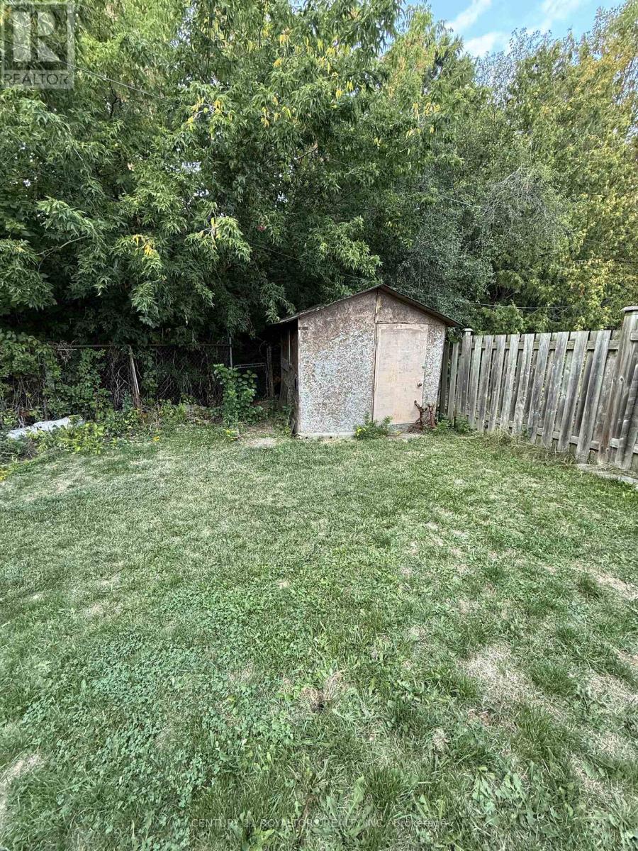 70 Marbury Crescent, Toronto, Ontario  M3A 2G2 - Photo 42 - C12407311