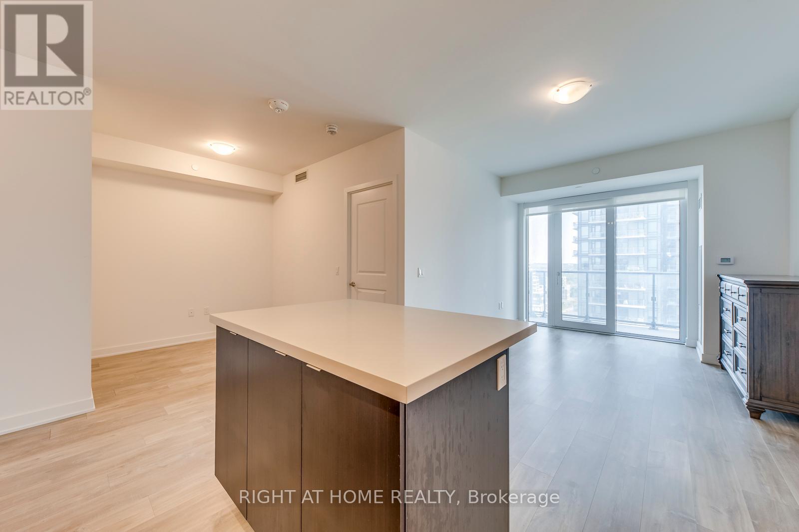 1210 - 4675 Metcalfe Avenue, Mississauga, Ontario  L5M 0Z8 - Photo 9 - W12358825