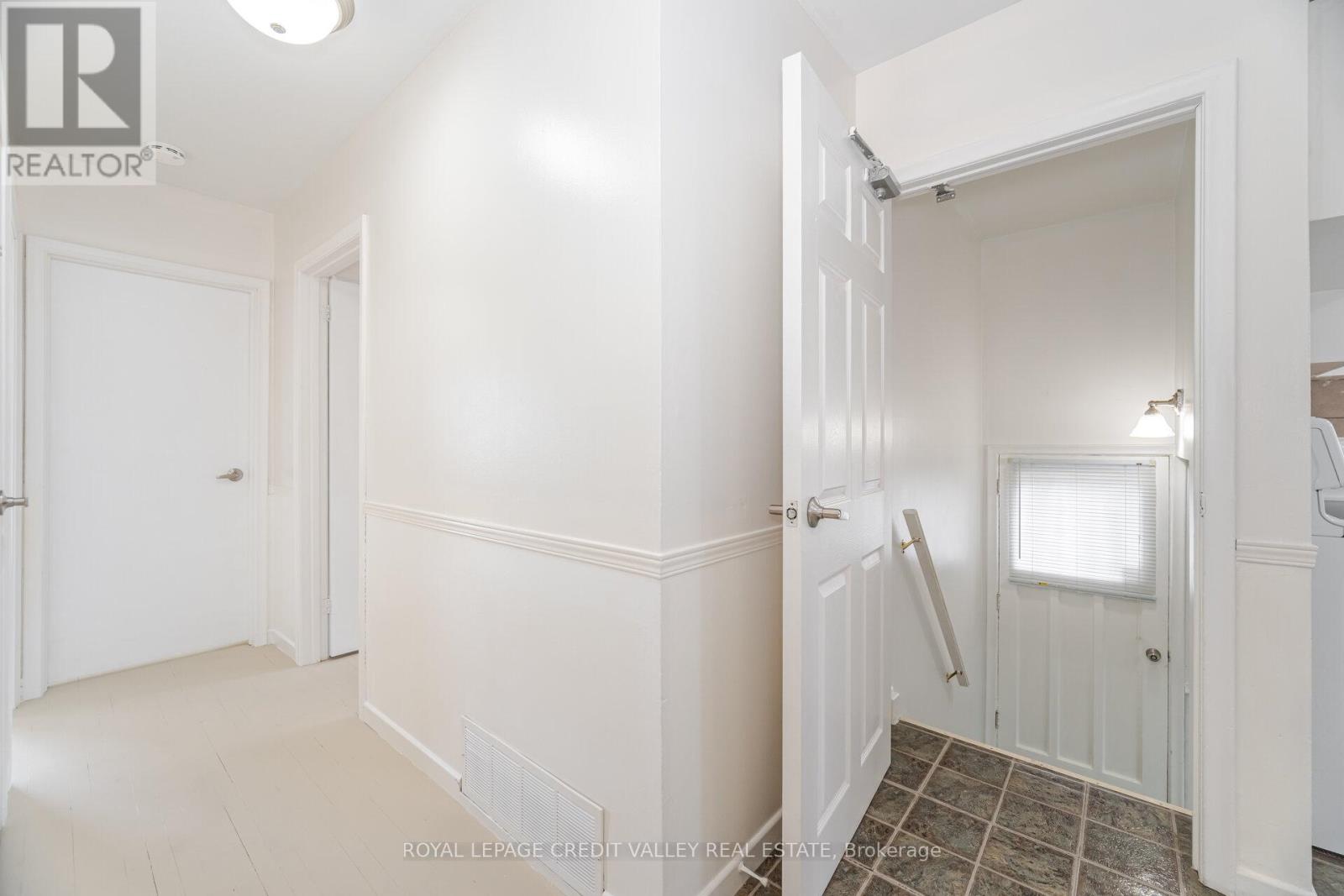 36 Autumn Boulevard, Brampton, Ontario  L6T 2V9 - Photo 10 - W12414594