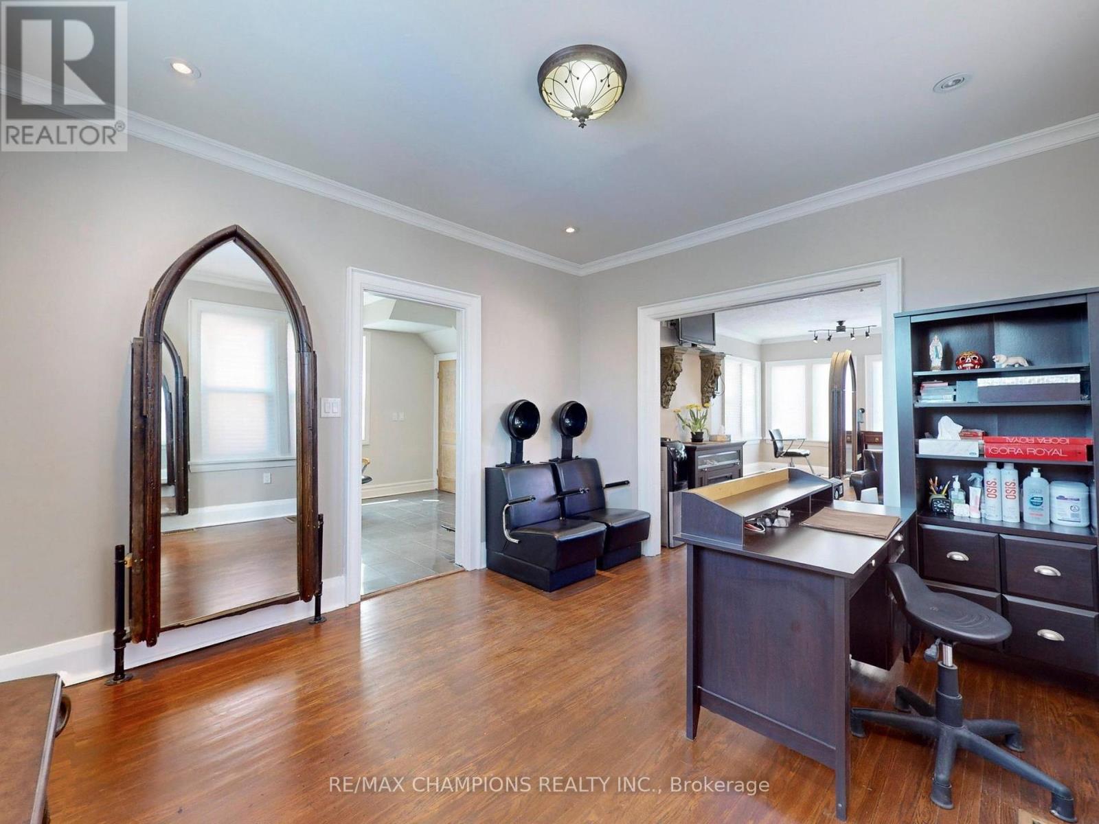 219 Queen Street W, Brampton, Ontario  L6Y 1M6 - Photo 15 - W12415660