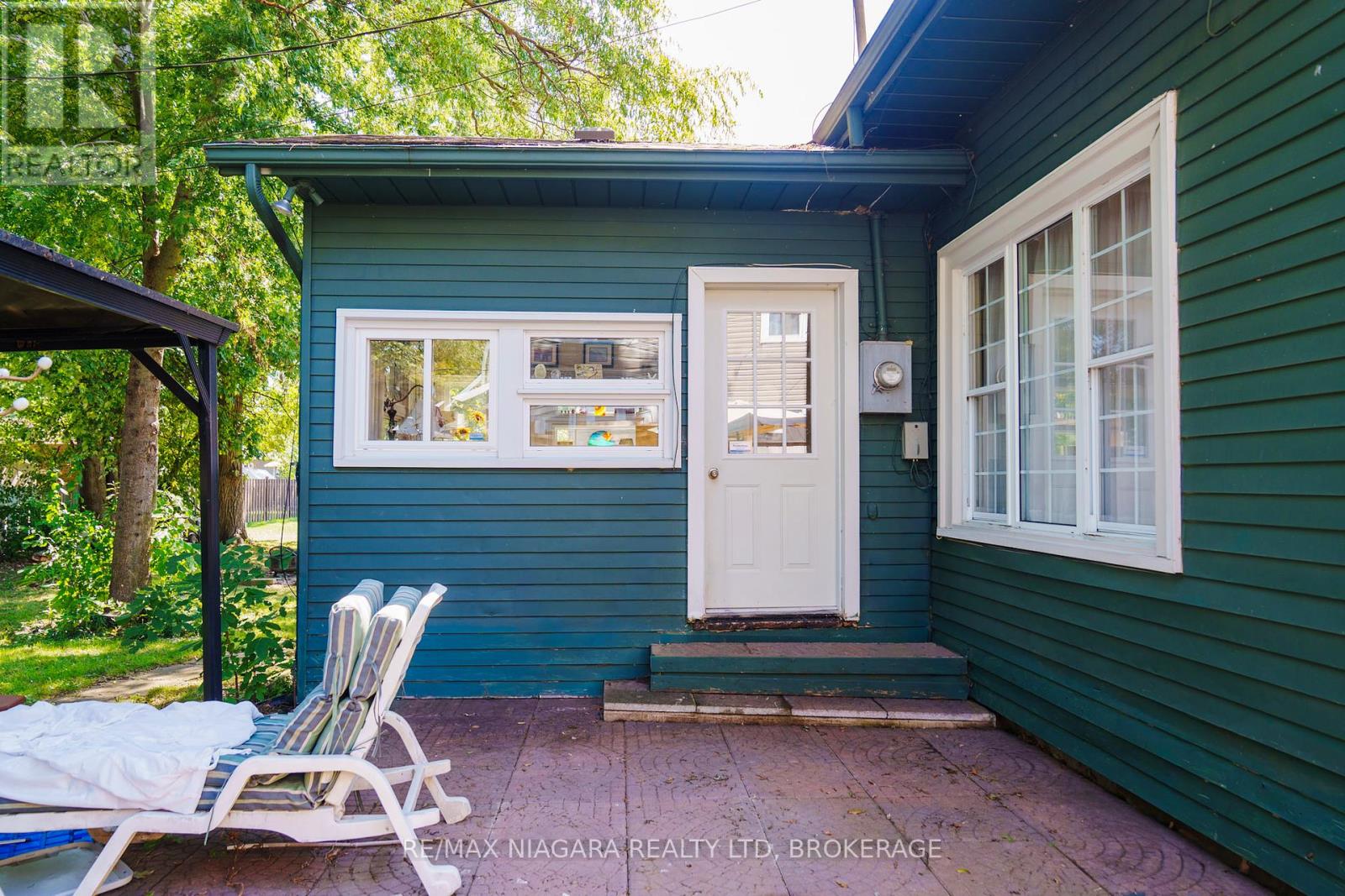 600 Lakeview Road, Fort Erie (Crescent Park), Ontario  L2A 4W7 - Photo 3 - X12415840