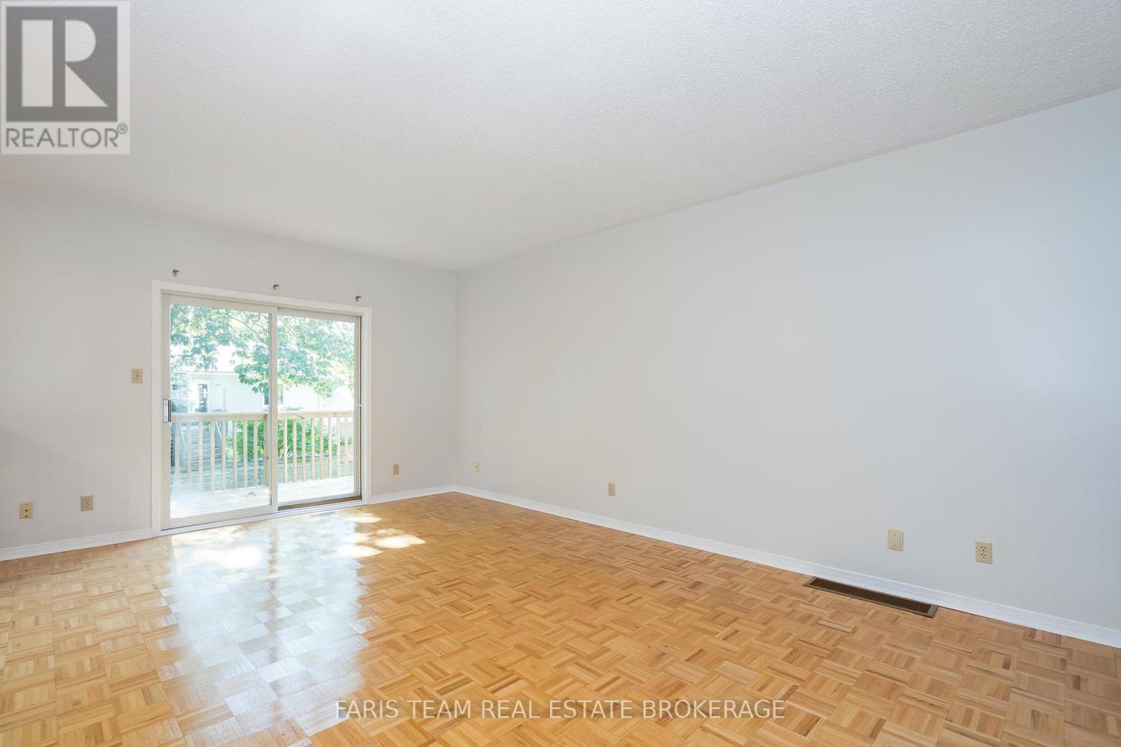 25 Bridle Road, Penetanguishene, Ontario  L9M 1J5 - Photo 20 - S12415684