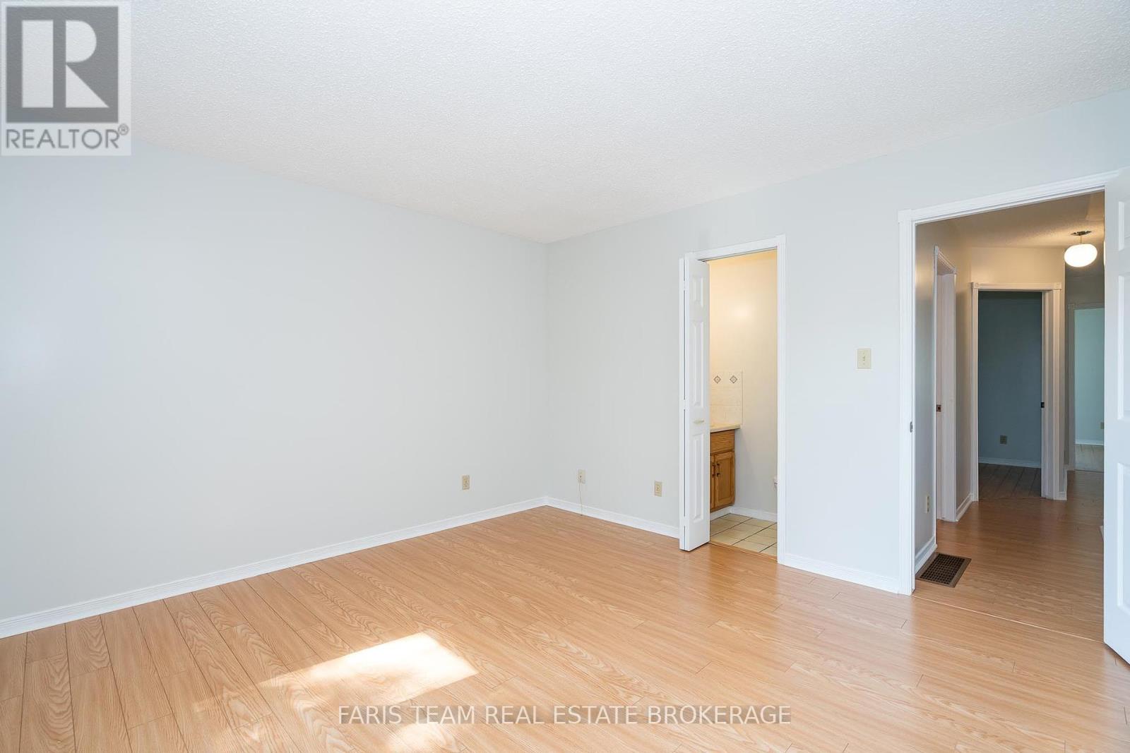 25 Bridle Road, Penetanguishene, Ontario  L9M 1J5 - Photo 23 - S12415684