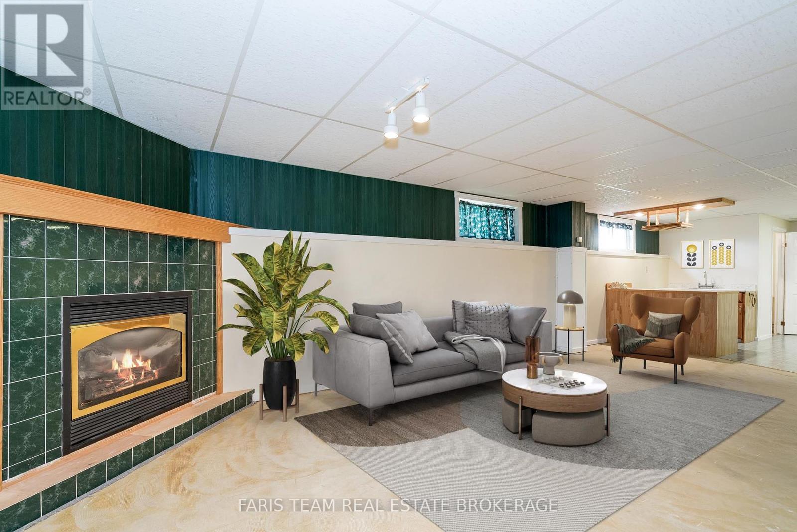 25 Bridle Road, Penetanguishene, Ontario  L9M 1J5 - Photo 36 - S12415684