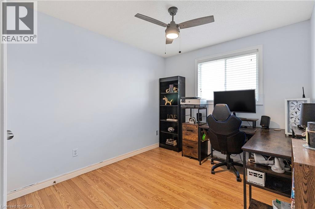 70 Polaris Court, Hamilton, Ontario  L9B 2P5 - Photo 12 - 40771332