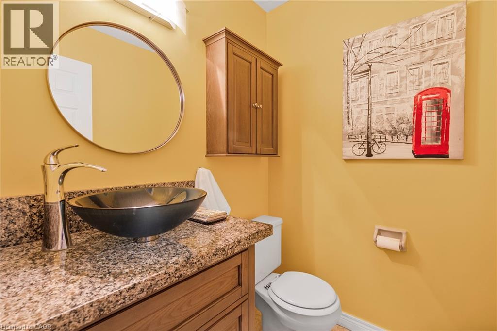 70 Polaris Court, Hamilton, Ontario  L9B 2P5 - Photo 4 - 40771332