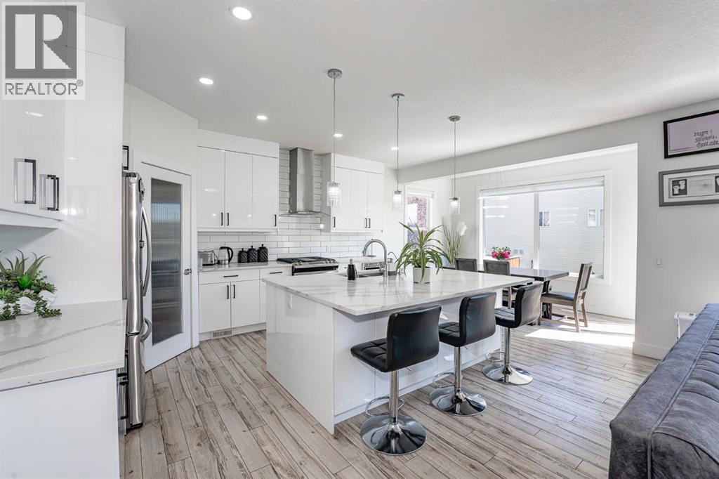 132 Willowmere Close, Chestermere, Alberta  T1X 1S2 - Photo 8 - A2258651