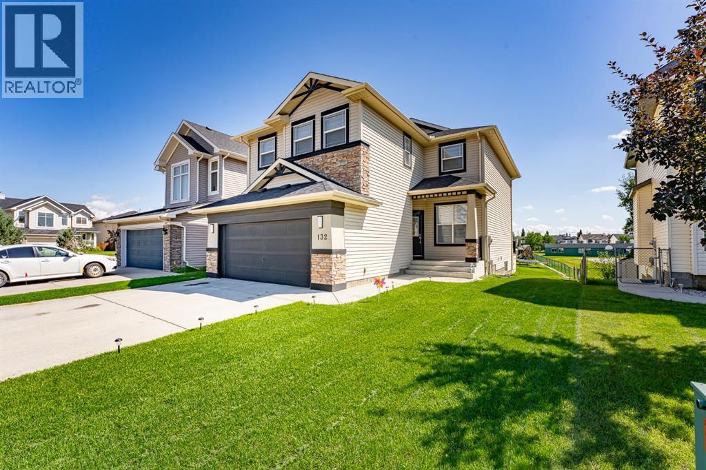 132 Willowmere Close, Chestermere, Alberta  T1X 1S2 - Photo 2 - A2258651