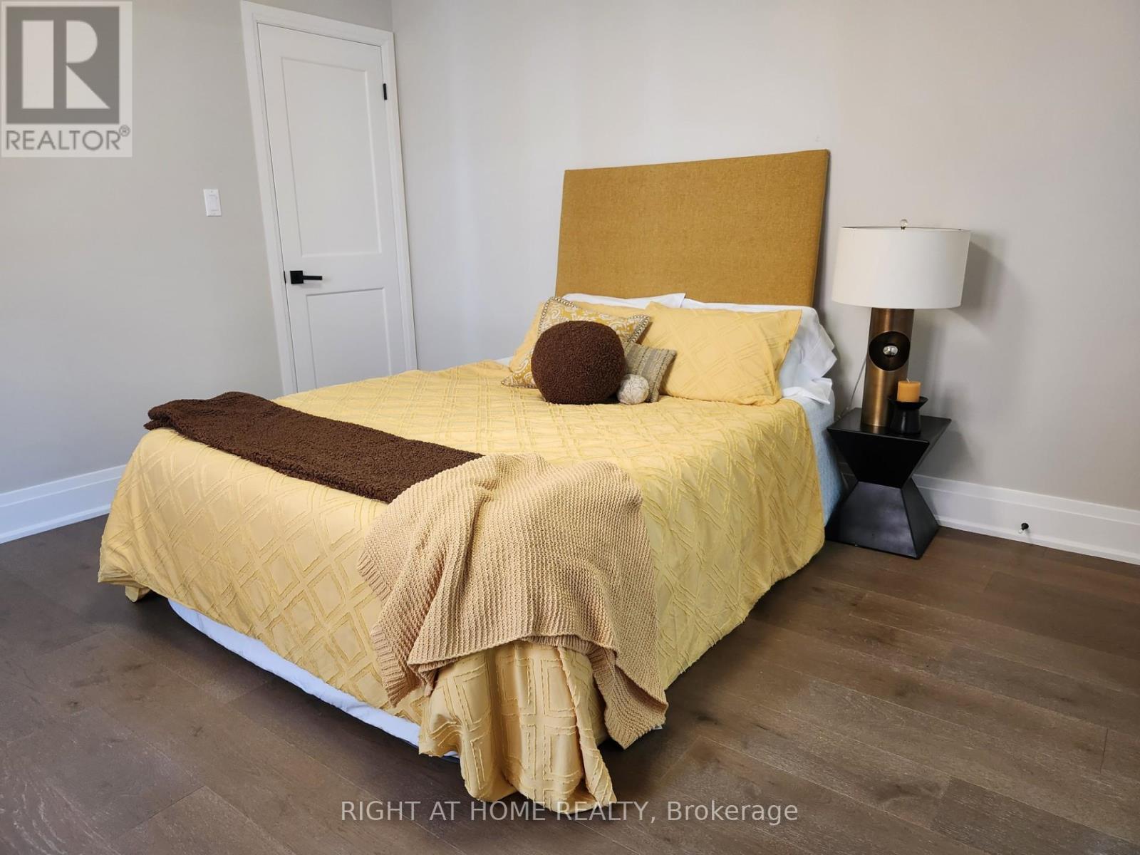 1308 Fieldcrest Lane, Oakville, Ontario  L6M 2N6 - Photo 29 - W12327165
