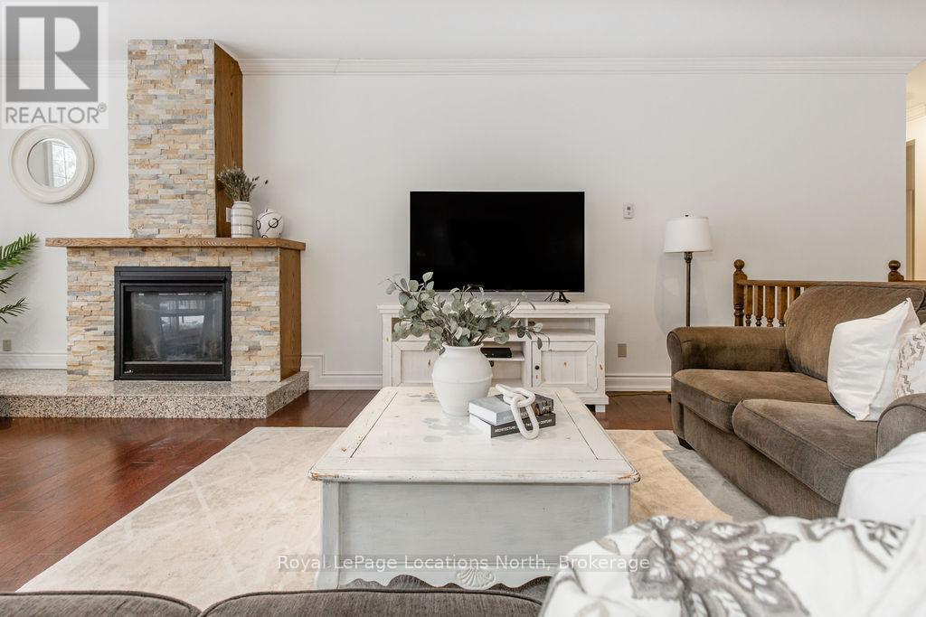 54 Royal Beech Drive, Wasaga Beach, Ontario  L9Z 1H3 - Photo 16 - S12415863