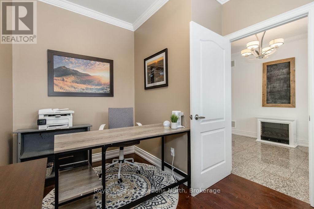 Property at 54 ROYAL BEECH DRIVE image 3