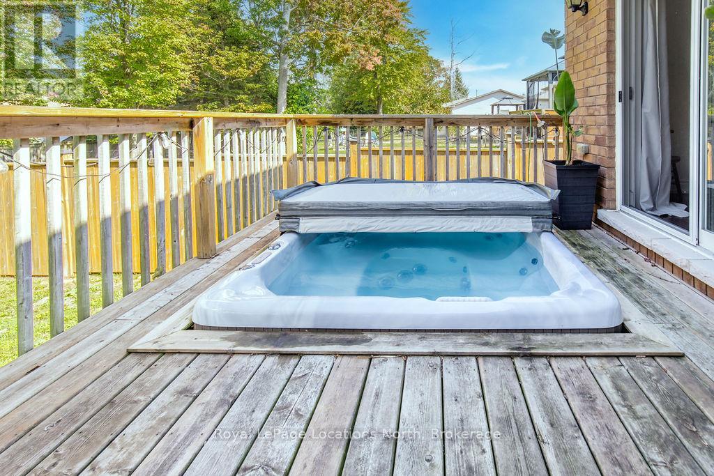 54 Royal Beech Drive, Wasaga Beach, Ontario  L9Z 1H3 - Photo 32 - S12415863