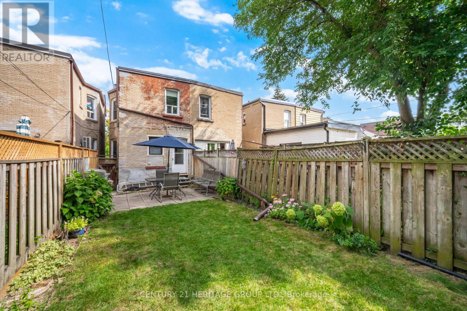 126 Watson Avenue, Toronto, Ontario  M6S 4E1 - Photo 28 - W12415700