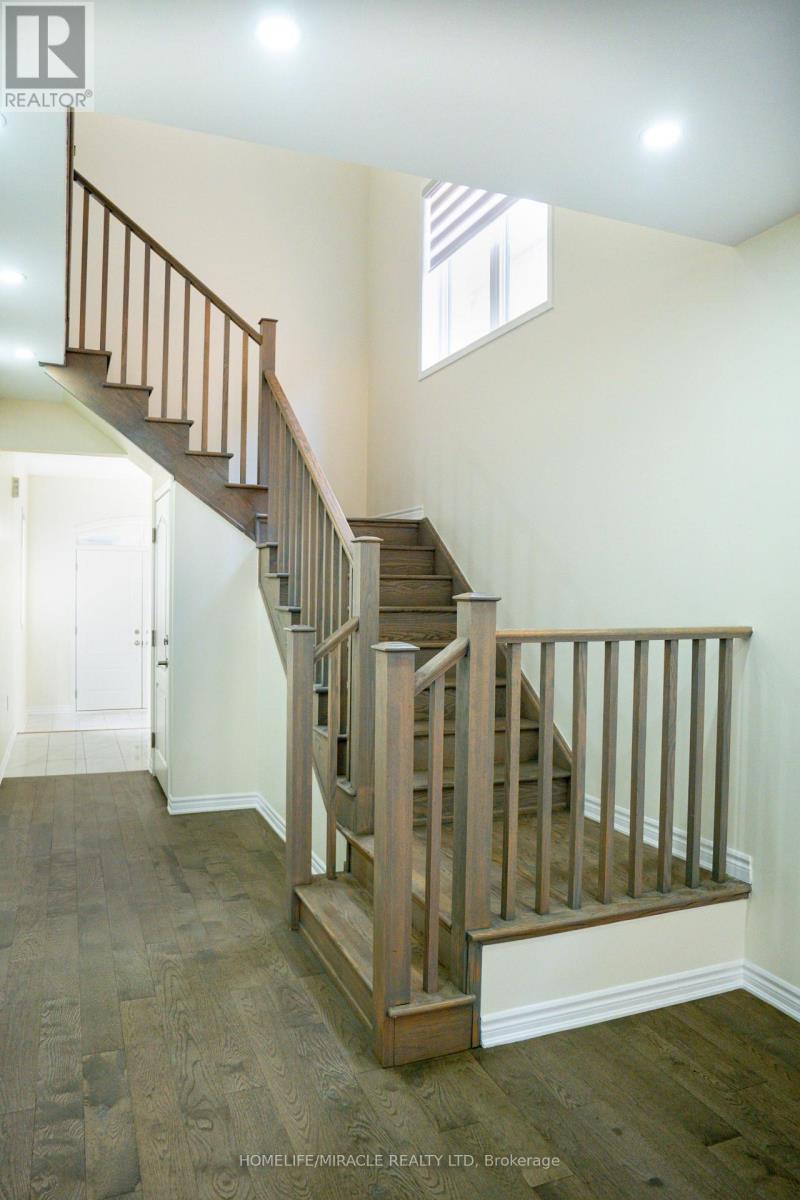 23 Speckled Alder Street, Caledon, Ontario  L7C 4J1 - Photo 11 - W12415705