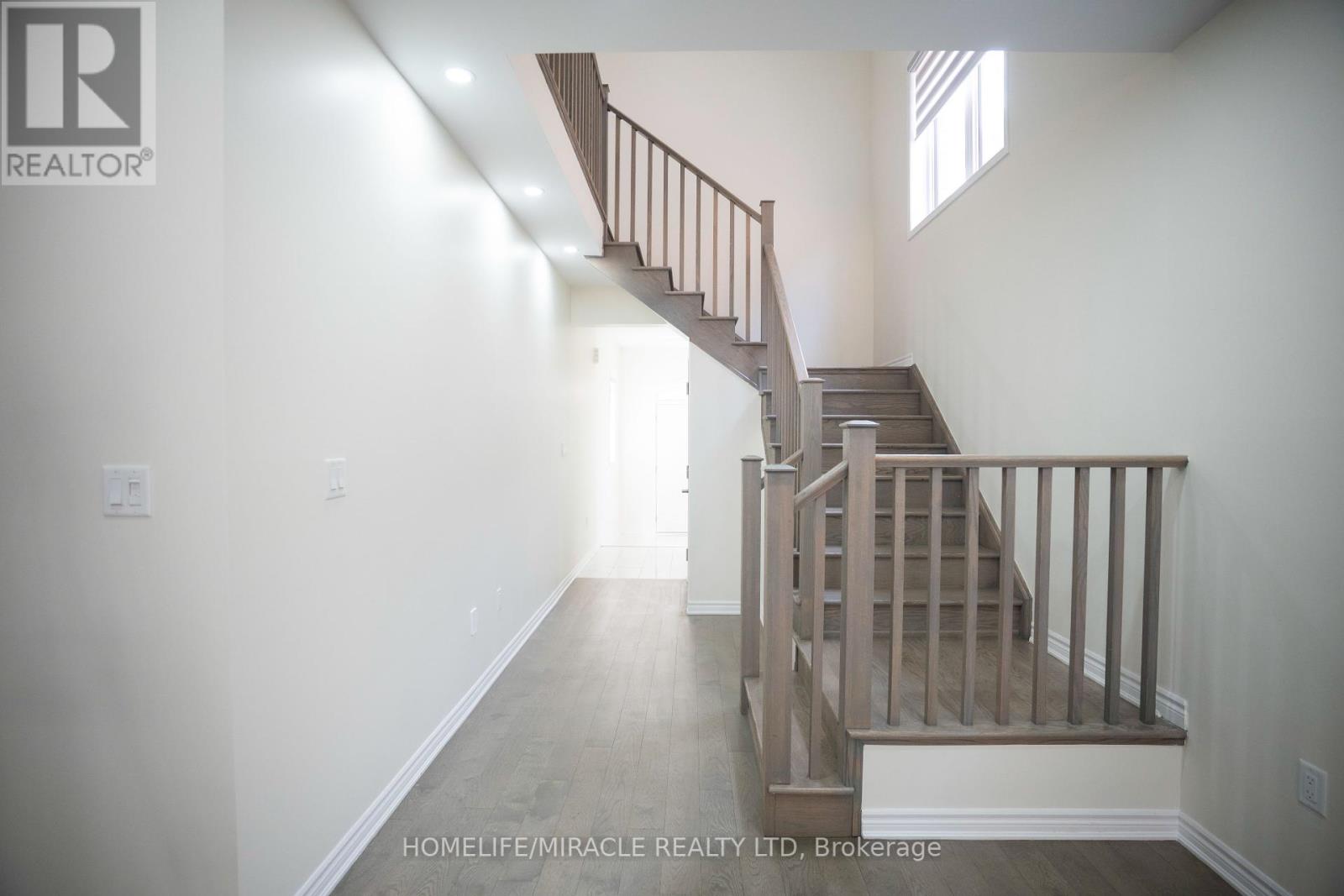 23 Speckled Alder Street, Caledon, Ontario  L7C 4J1 - Photo 12 - W12415705