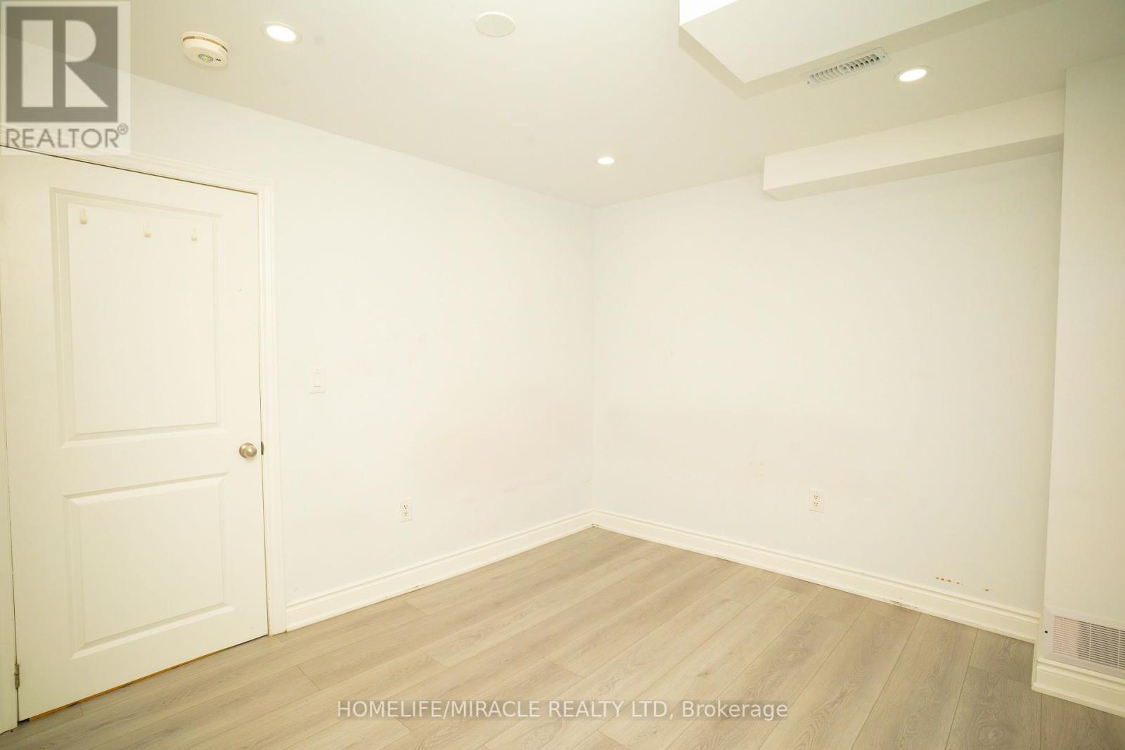 23 Speckled Alder Street, Caledon, Ontario  L7C 4J1 - Photo 45 - W12415705
