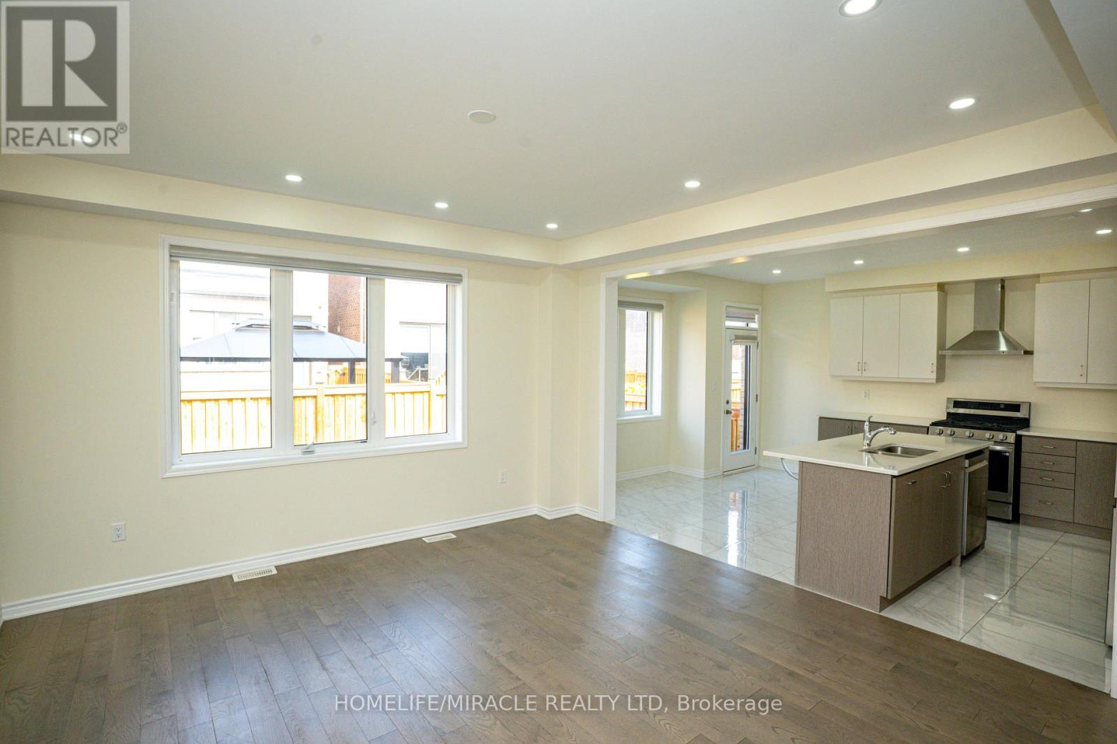 23 Speckled Alder Street, Caledon, Ontario  L7C 4J1 - Photo 8 - W12415705