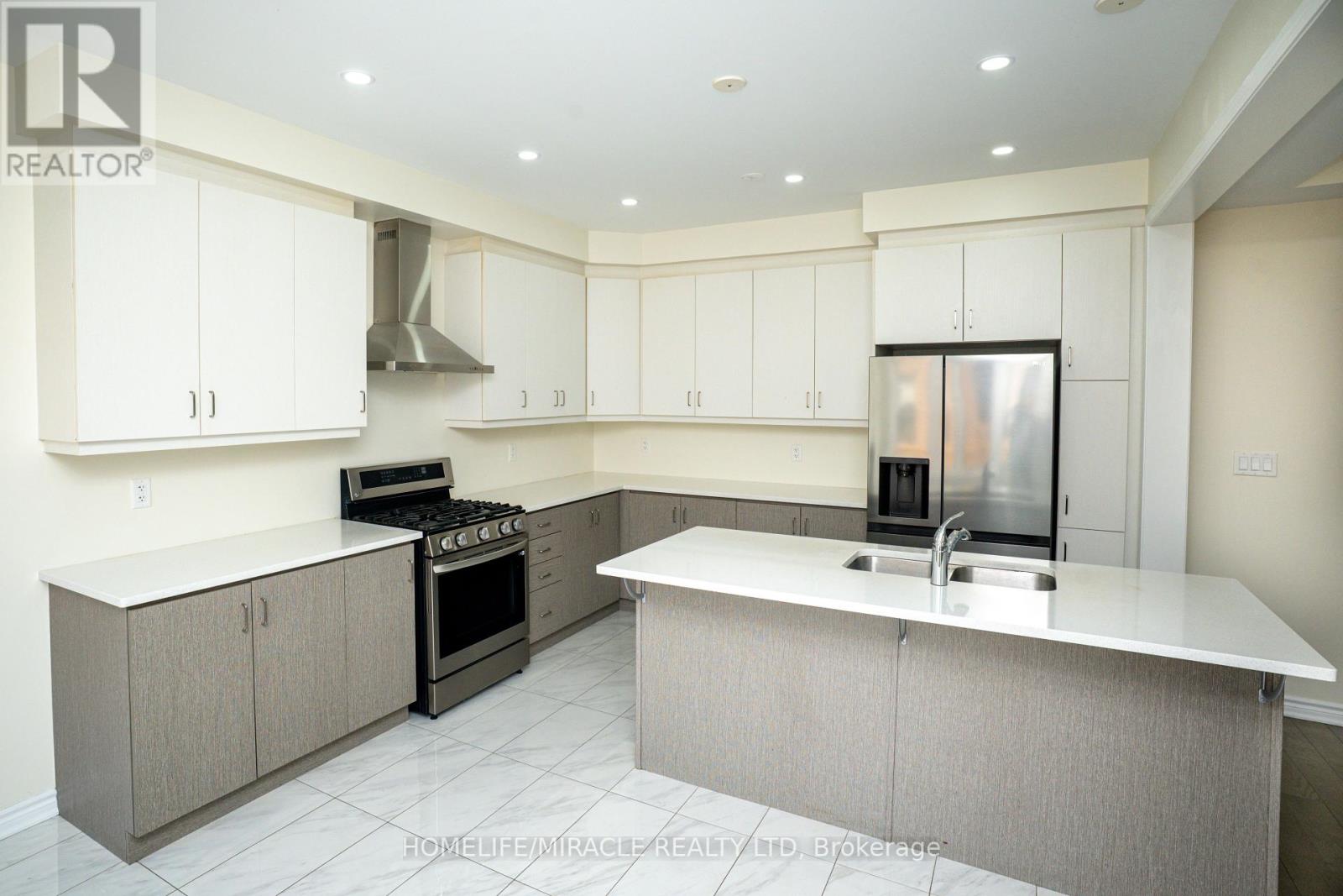 23 Speckled Alder Street, Caledon, Ontario  L7C 4J1 - Photo 9 - W12415705
