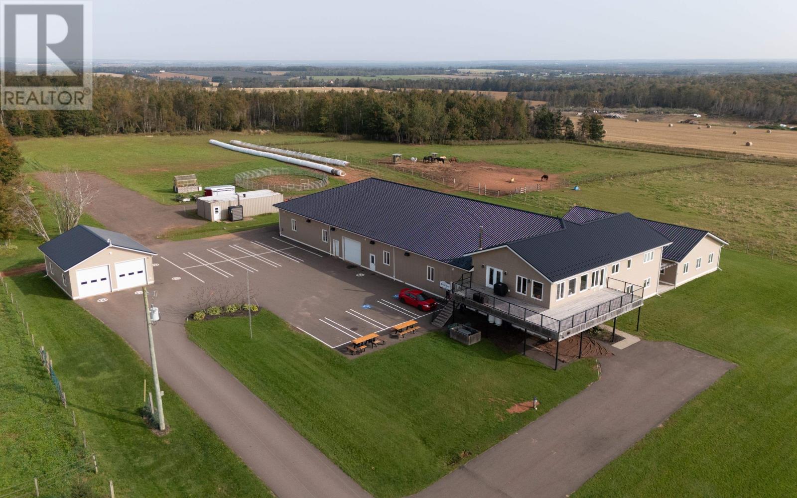 174 Pickles Lane, Stratford, Prince Edward Island  C1B 0L8 - Photo 2 - 202523862