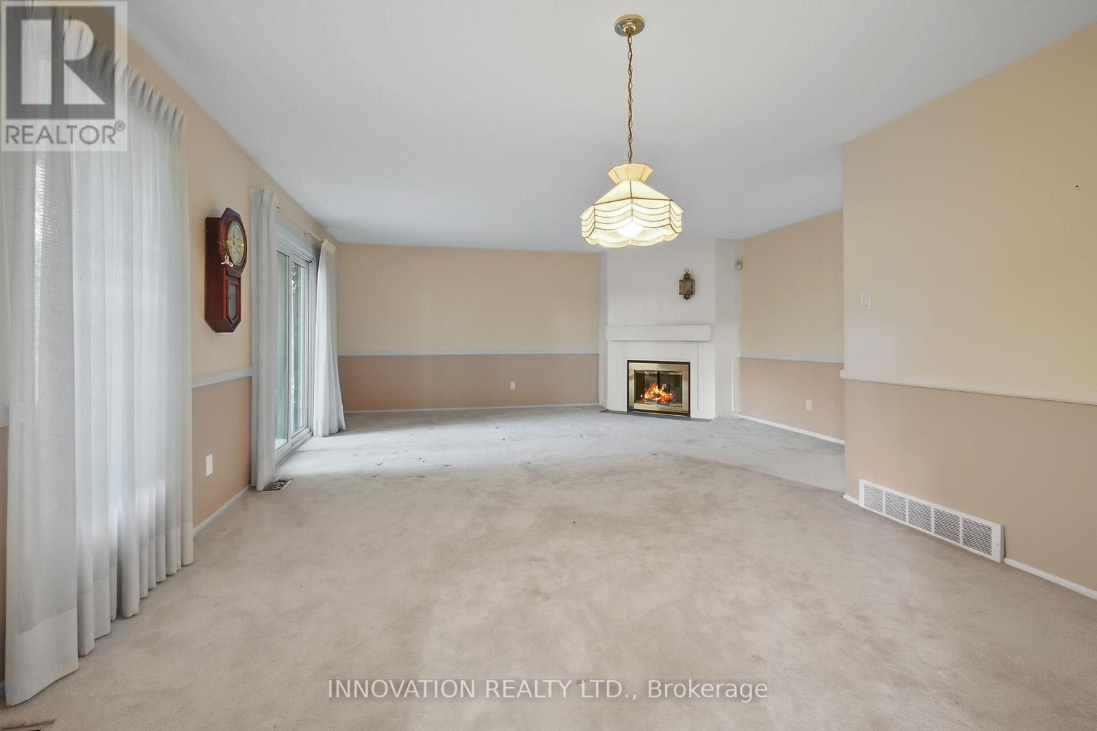 14 Chimo Drive, Ottawa, Ontario  K2L 1A4 - Photo 14 - X12415171