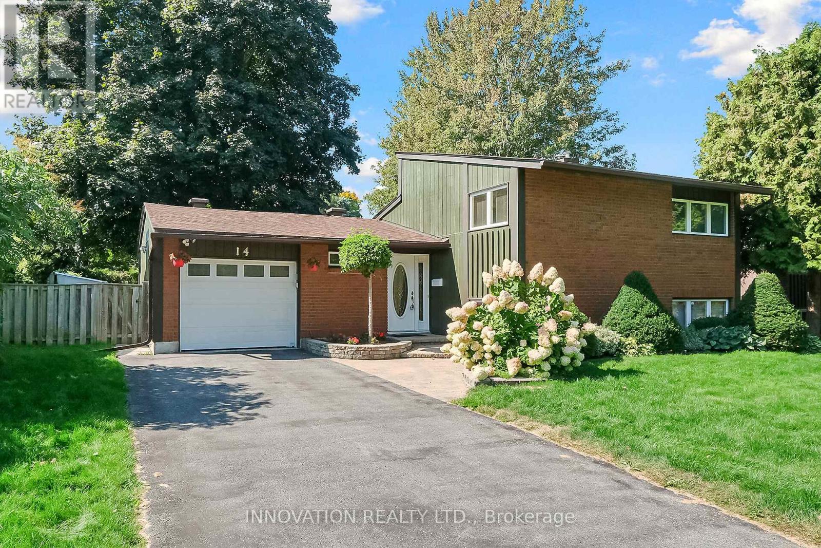 14 CHIMO DRIVE, Ottawa, Ontario