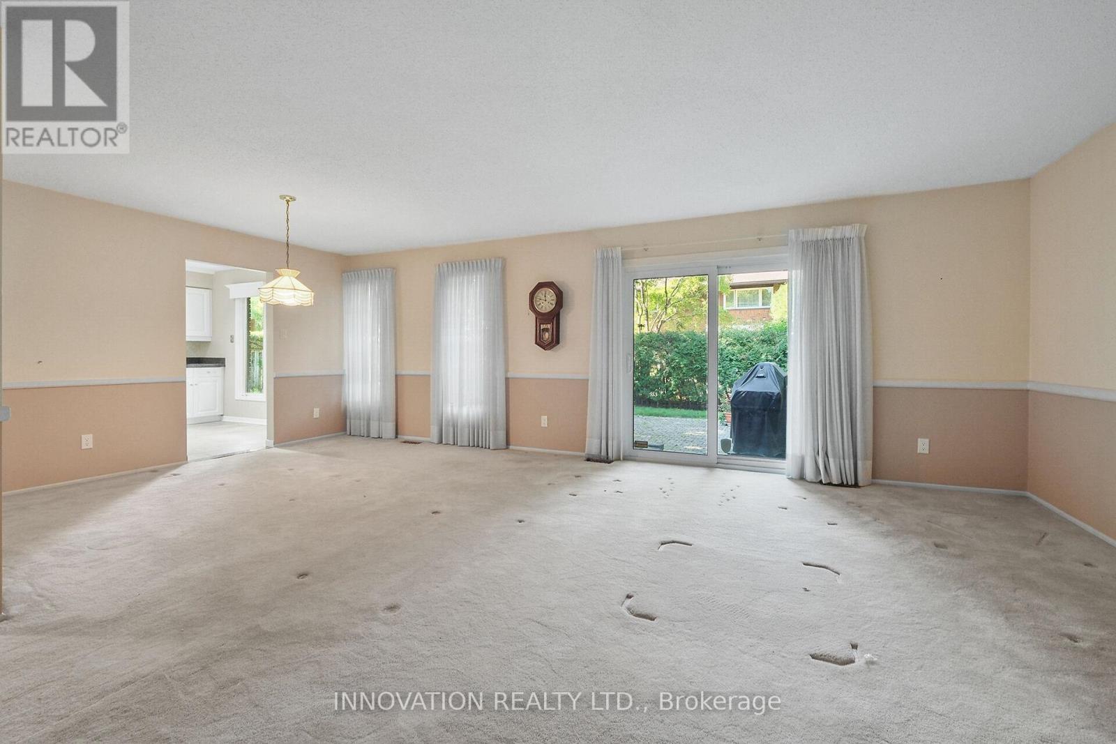 14 Chimo Drive, Ottawa, Ontario  K2L 1A4 - Photo 10 - X12415171