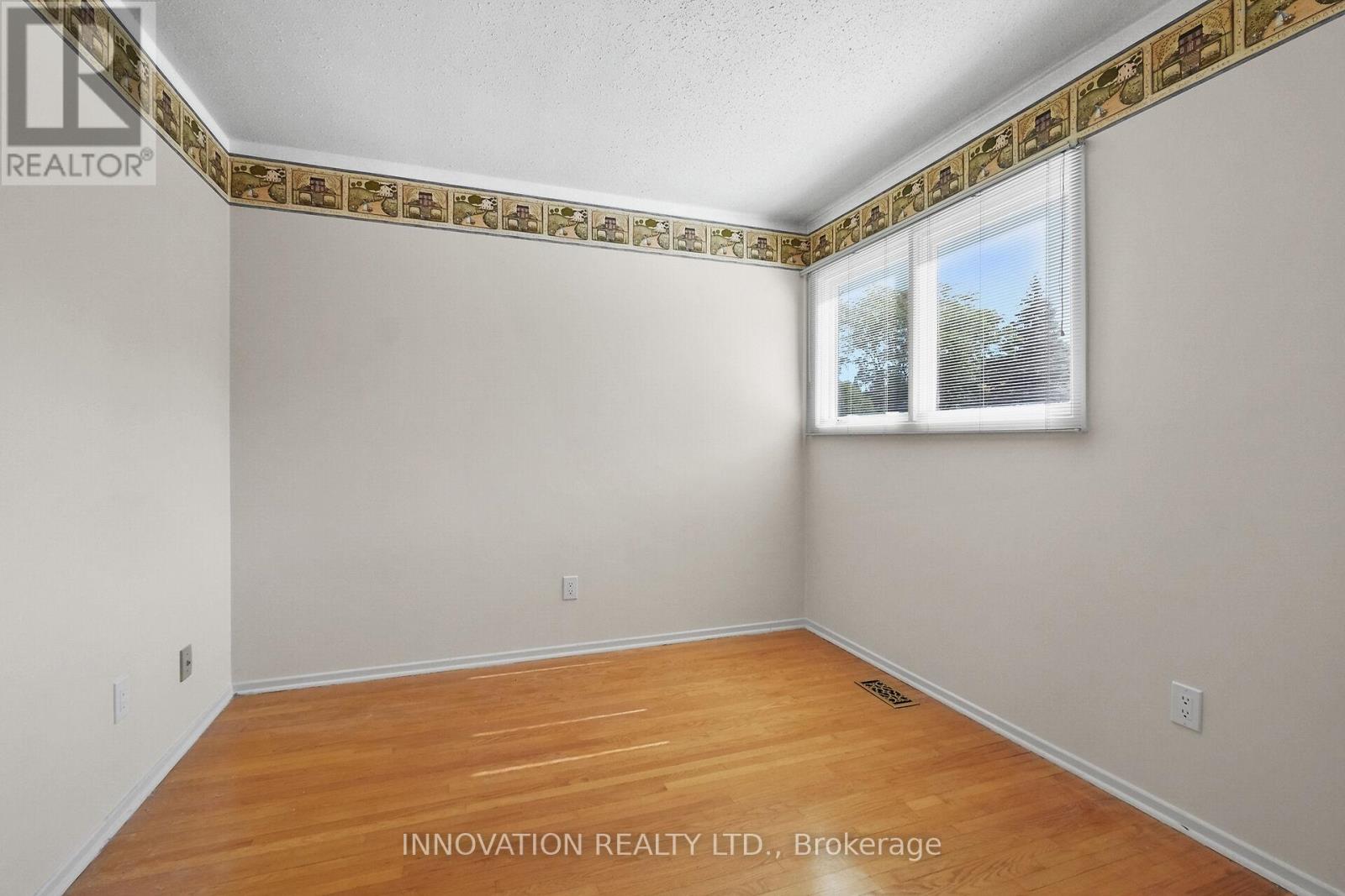 14 Chimo Drive, Ottawa, Ontario  K2L 1A4 - Photo 30 - X12415171