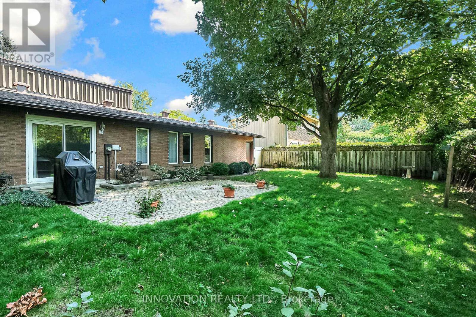 14 Chimo Drive, Ottawa, Ontario  K2L 1A4 - Photo 38 - X12415171