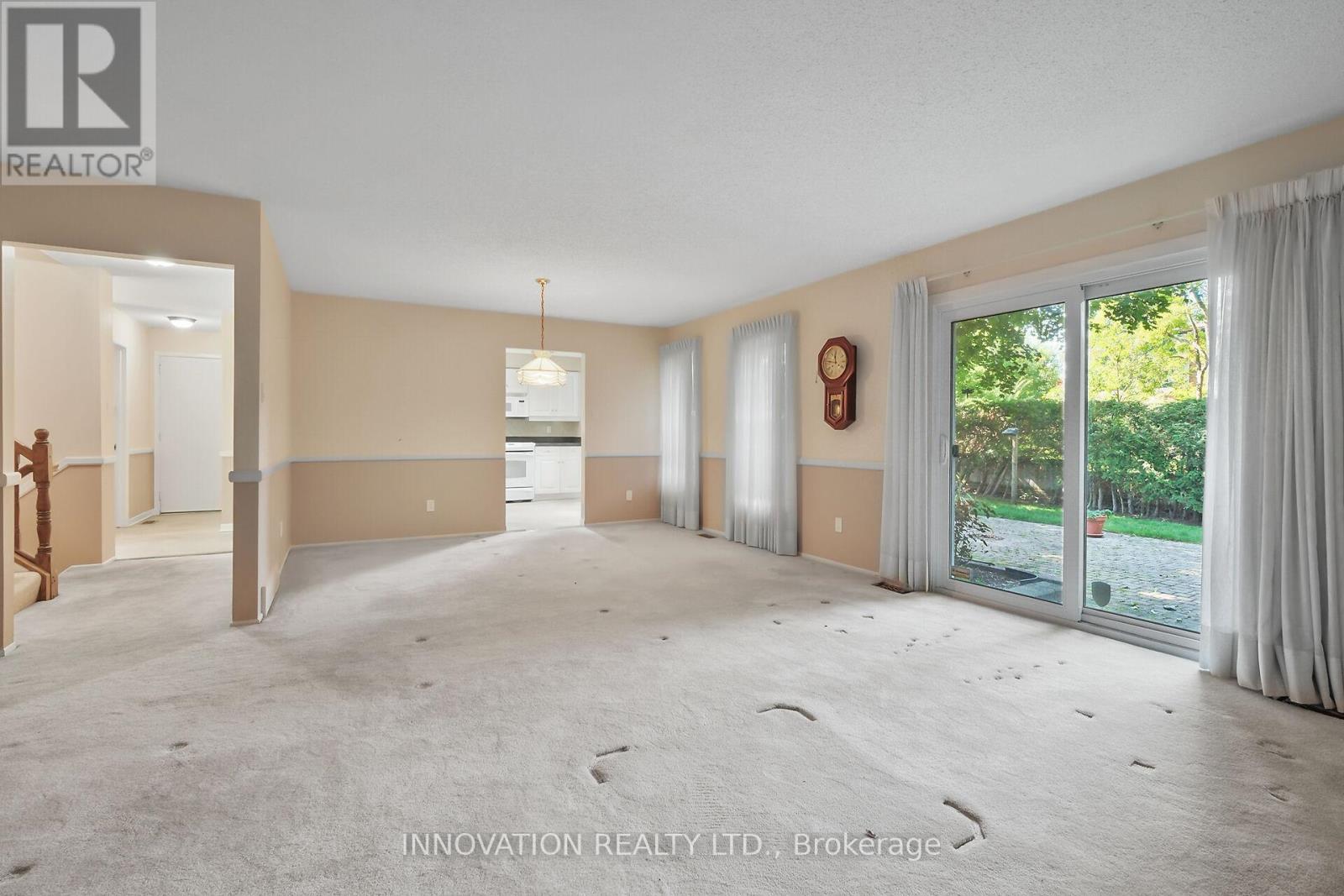 14 Chimo Drive, Ottawa, Ontario  K2L 1A4 - Photo 8 - X12415171
