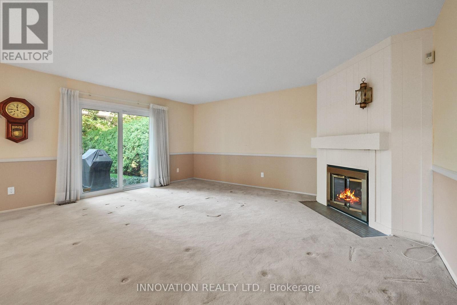 14 Chimo Drive, Ottawa, Ontario  K2L 1A4 - Photo 7 - X12415171