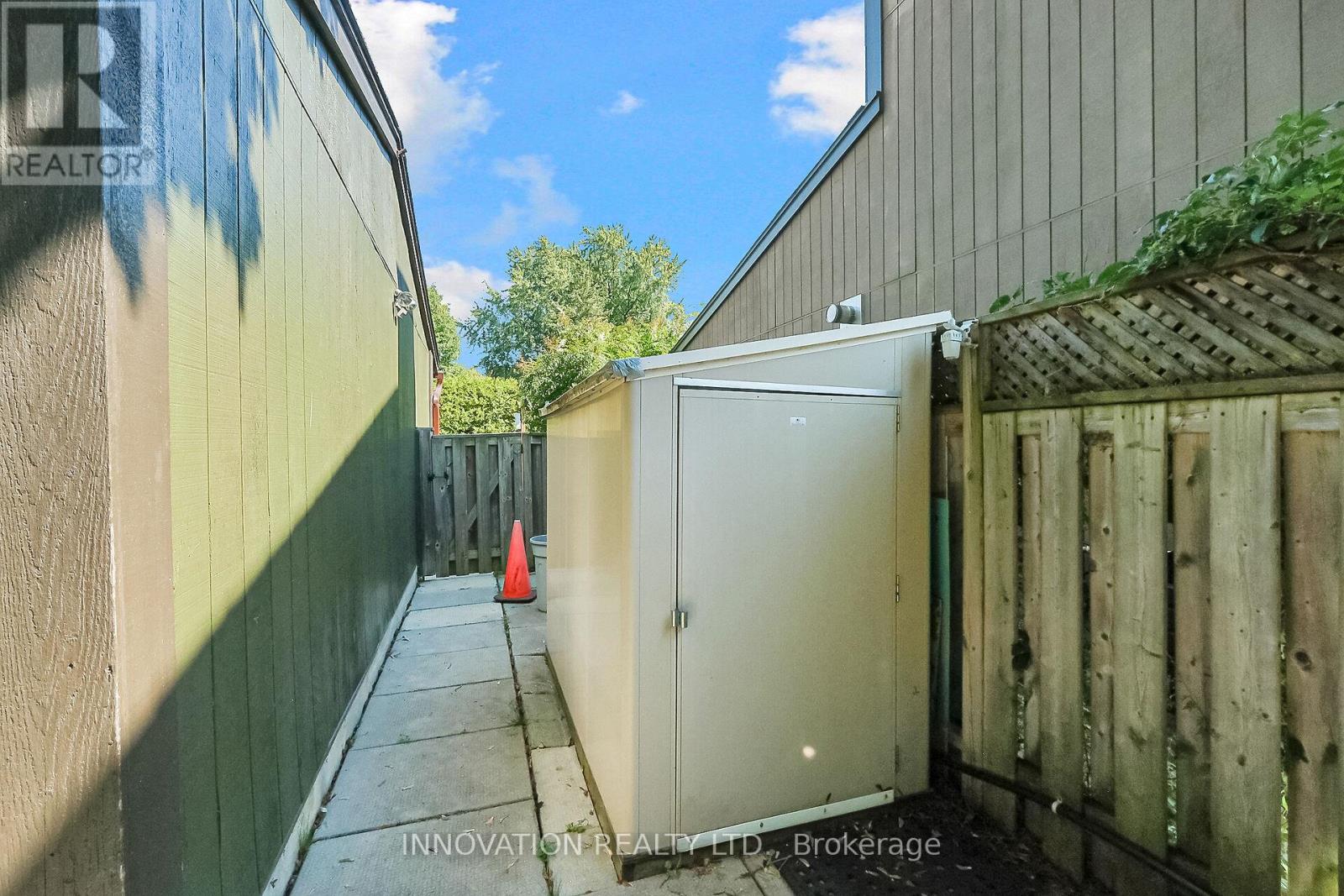 14 Chimo Drive, Ottawa, Ontario  K2L 1A4 - Photo 45 - X12415171