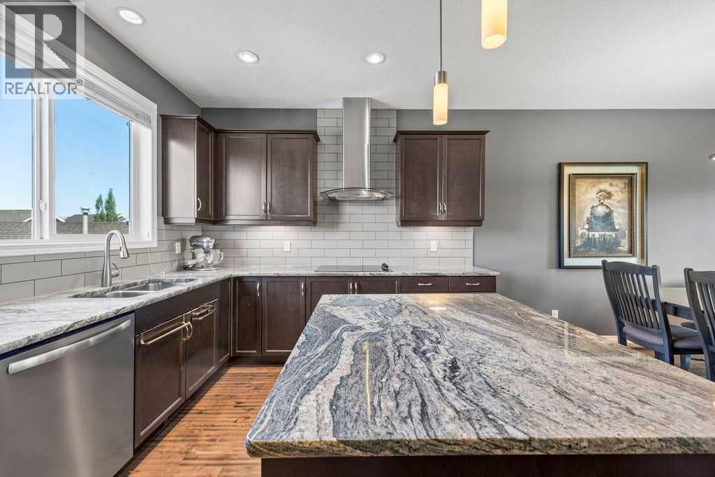 512 River Heights Green, Cochrane, Alberta  T4C 0S1 - Photo 12 - A2253650