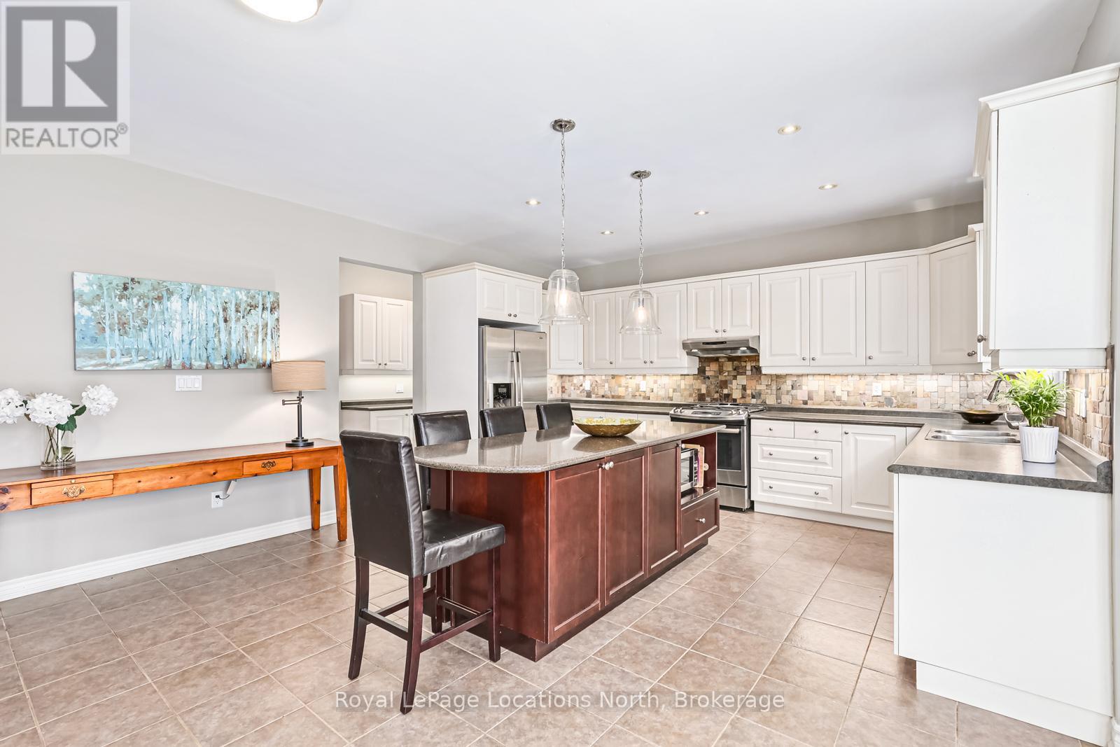 59 Kells Crescent, Collingwood, Ontario  L9Y 0A9 - Photo 16 - S12415908