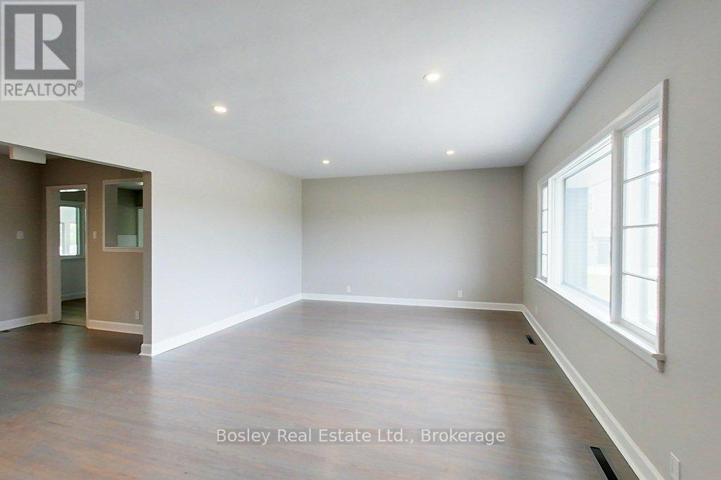 876 Hurontario Street, Collingwood, Ontario  L9Y 0G7 - Photo 6 - S12415955