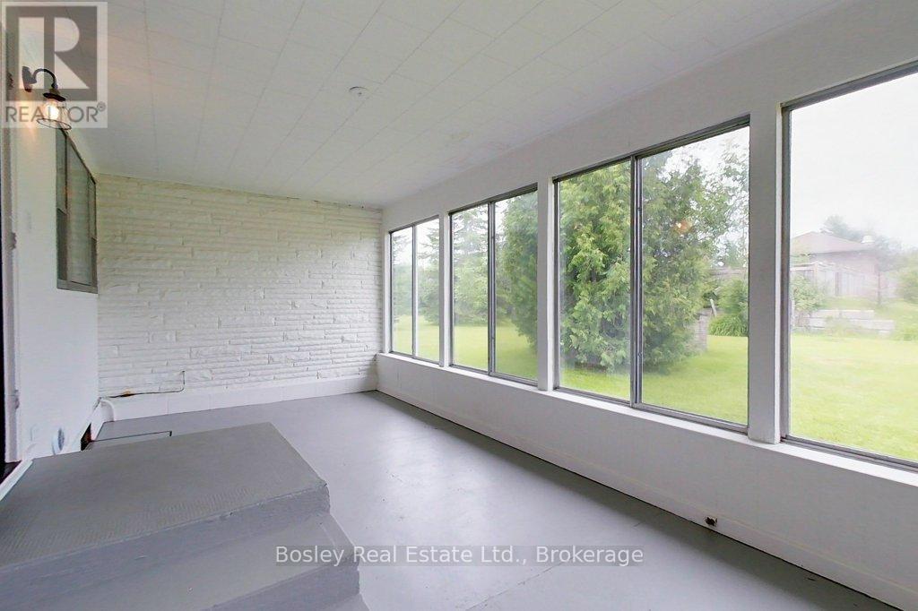 876 Hurontario Street, Collingwood, Ontario  L9Y 0G7 - Photo 8 - S12415955