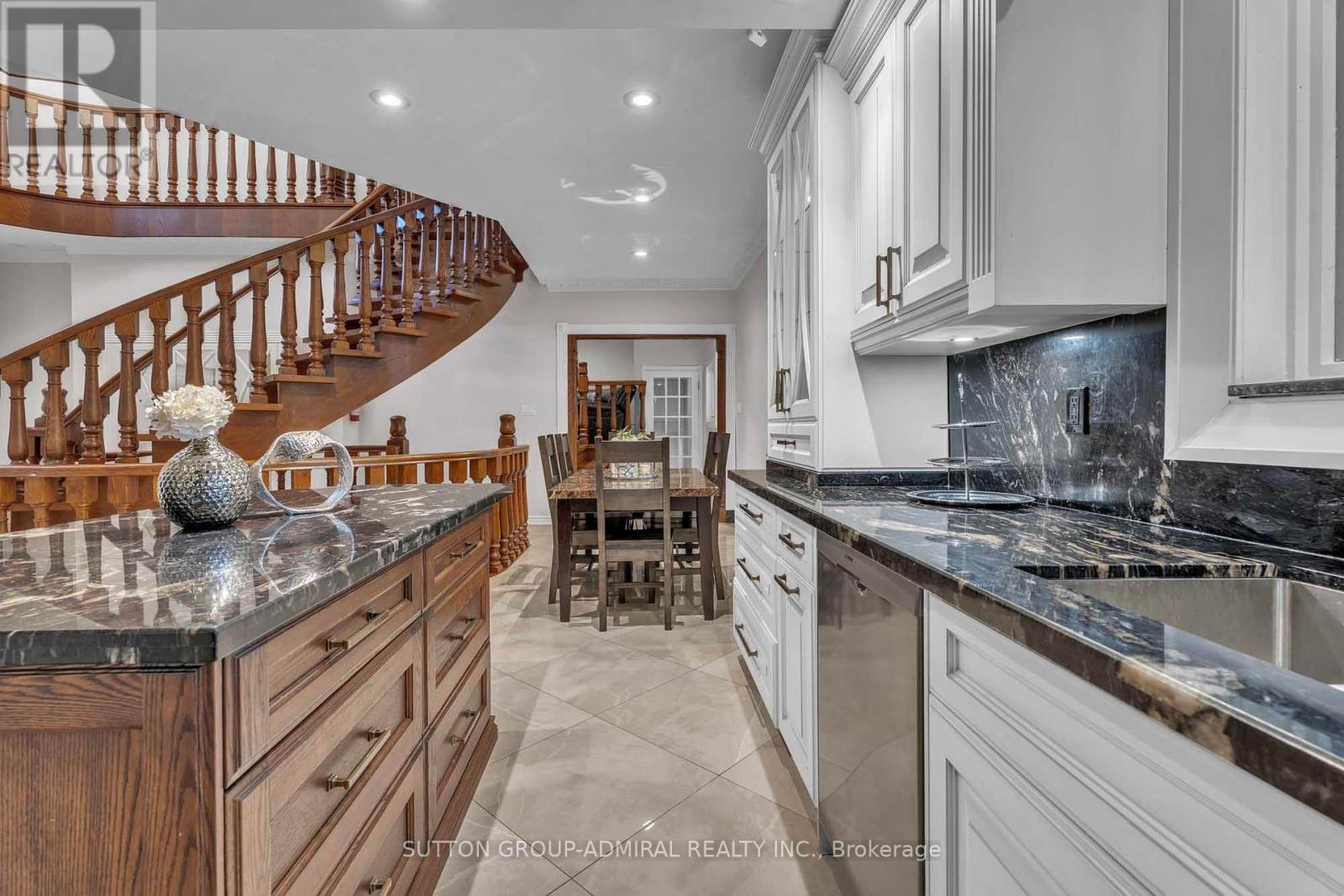116 Goulding Avenue, Toronto (Newtonbrook West), Ontario  M2M 1L4 - Photo 10 - C12415812