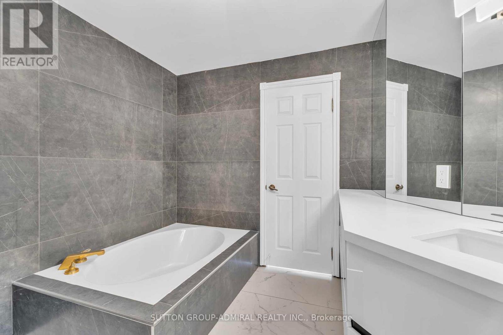 116 Goulding Avenue, Toronto (Newtonbrook West), Ontario  M2M 1L4 - Photo 28 - C12415812