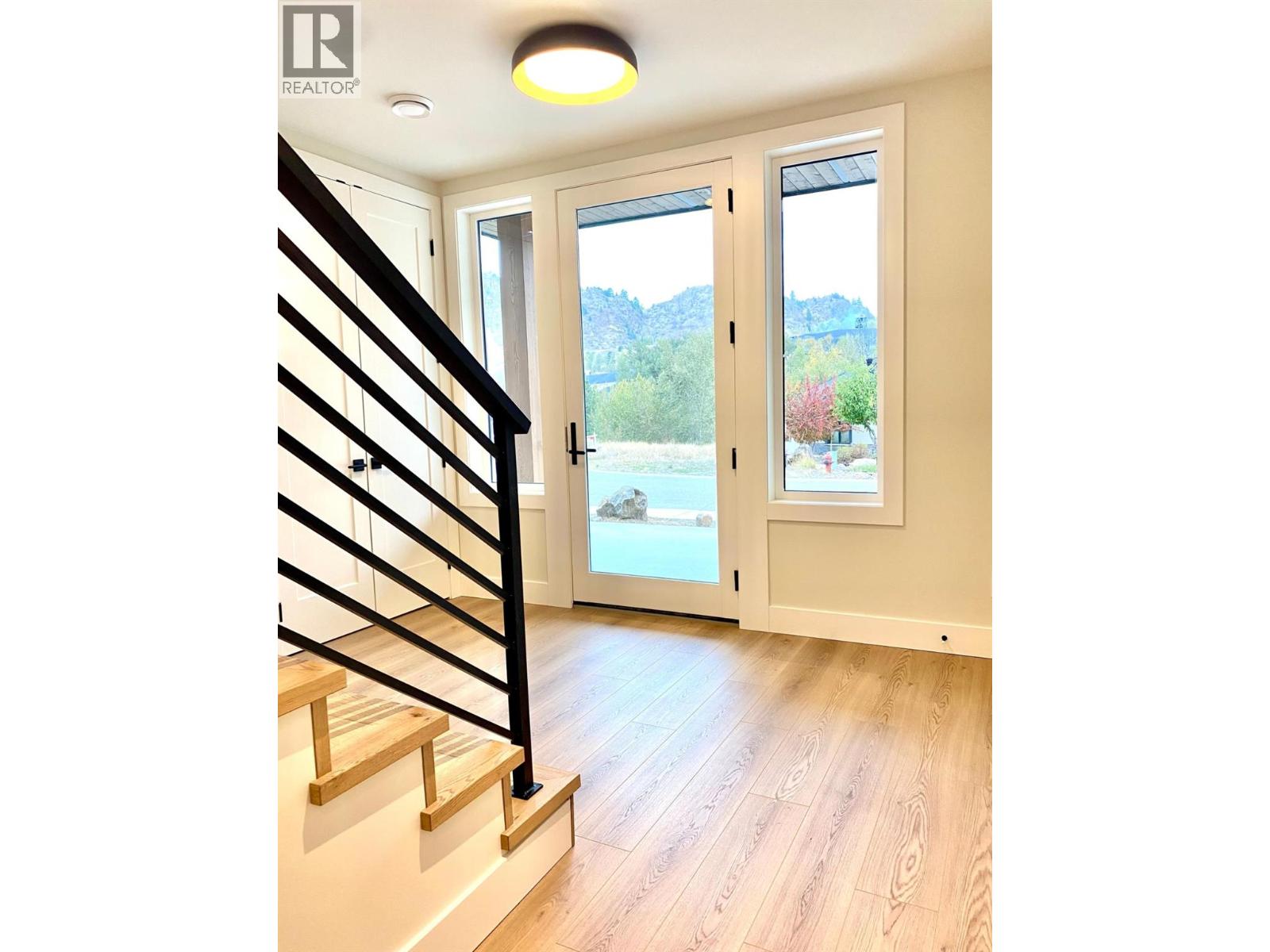 8781 Riverside Drive, Grand Forks, British Columbia  V0H 1H0 - Photo 5 - 2479934