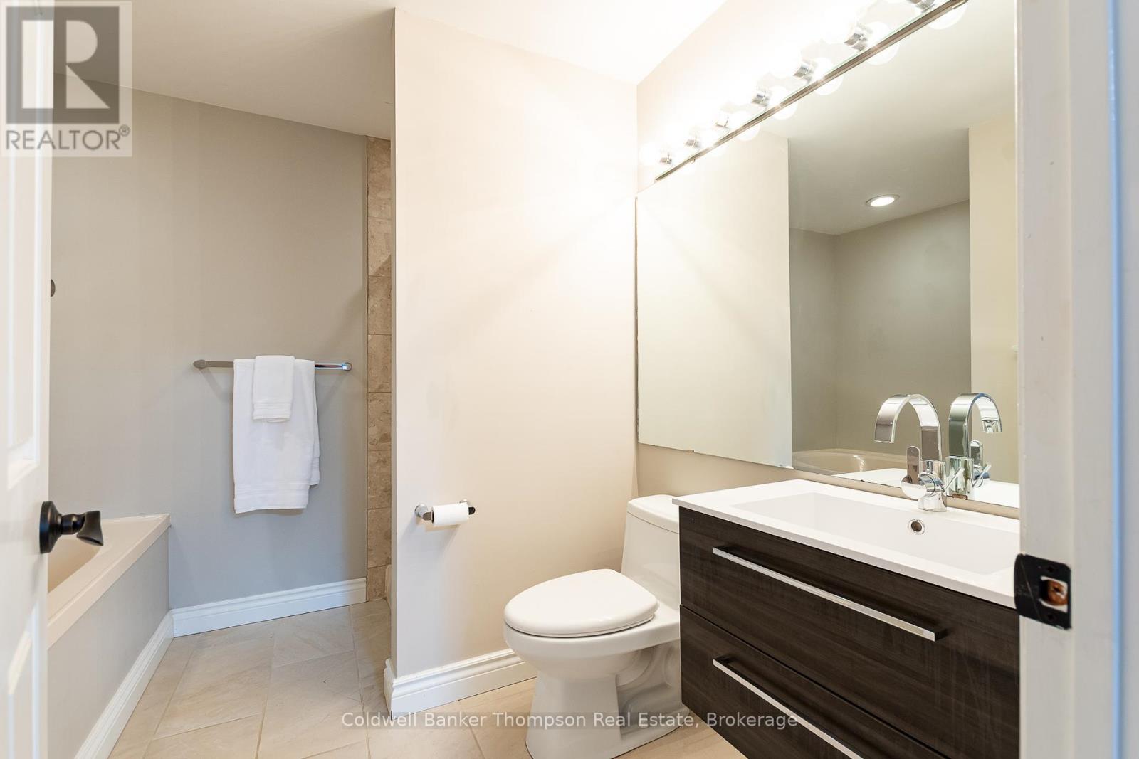 4321 Grandview Bayside Drive, Huntsville, Ontario  P1H 2J5 - Photo 25 - X12415944
