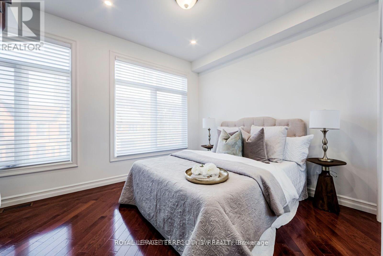 329 Lippincott Street, Toronto, Ontario  M5S 2P6 - Photo 17 - C12415360