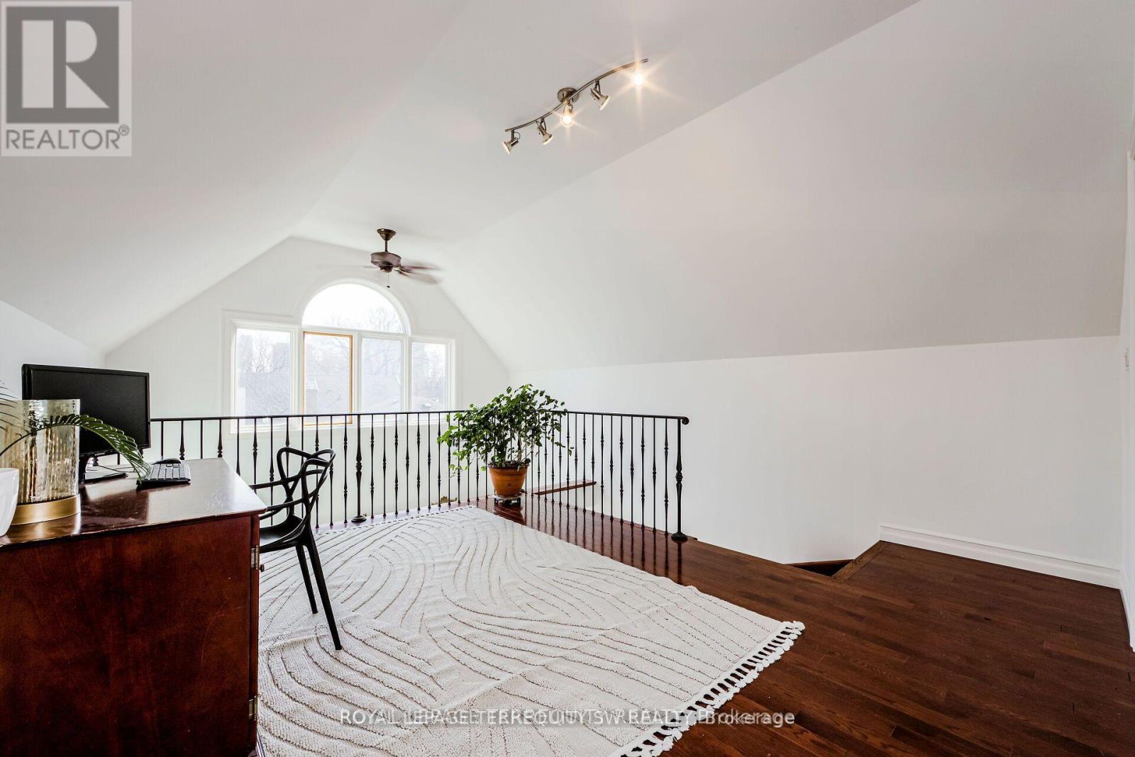 329 Lippincott Street, Toronto, Ontario  M5S 2P6 - Photo 25 - C12415360