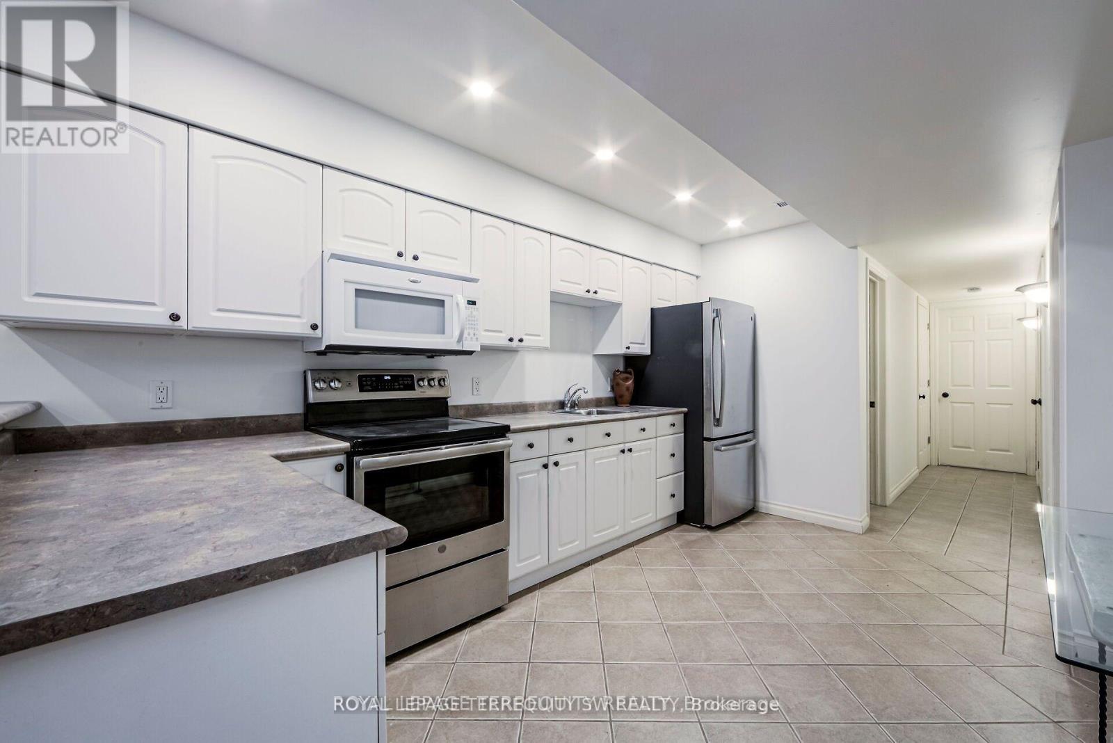 329 Lippincott Street, Toronto, Ontario  M5S 2P6 - Photo 38 - C12415360