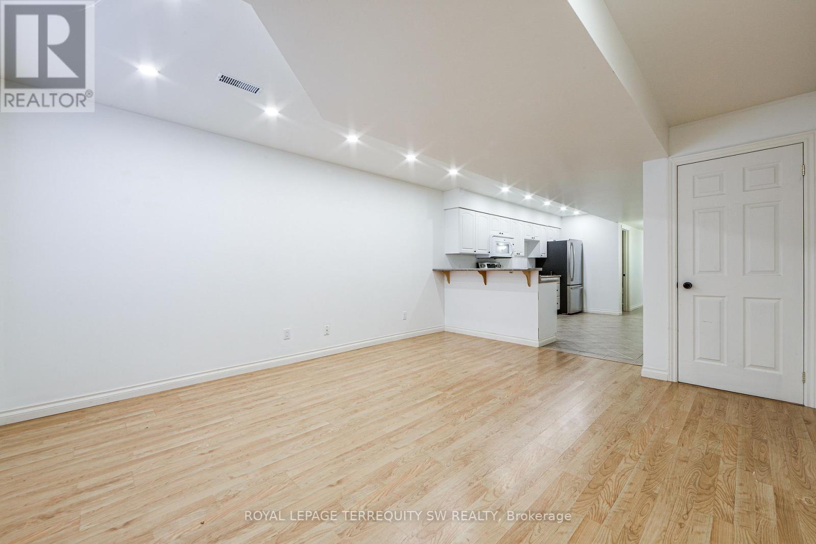329 Lippincott Street, Toronto, Ontario  M5S 2P6 - Photo 36 - C12415360