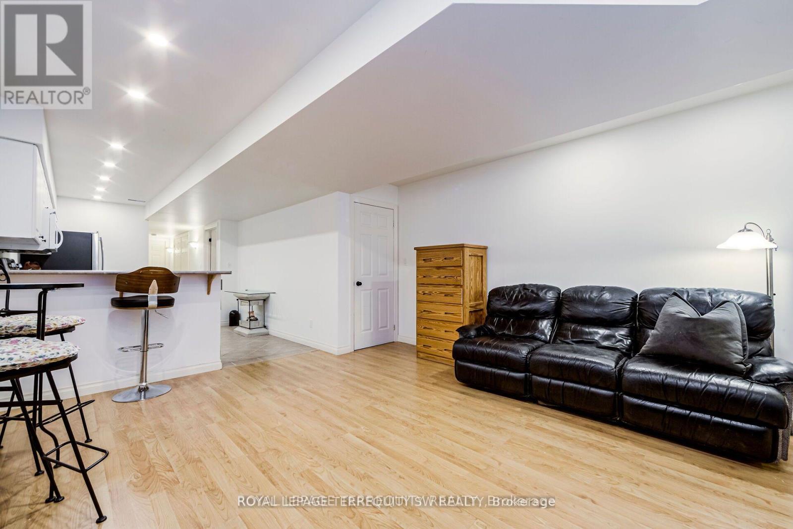 329 Lippincott Street, Toronto, Ontario  M5S 2P6 - Photo 35 - C12415360