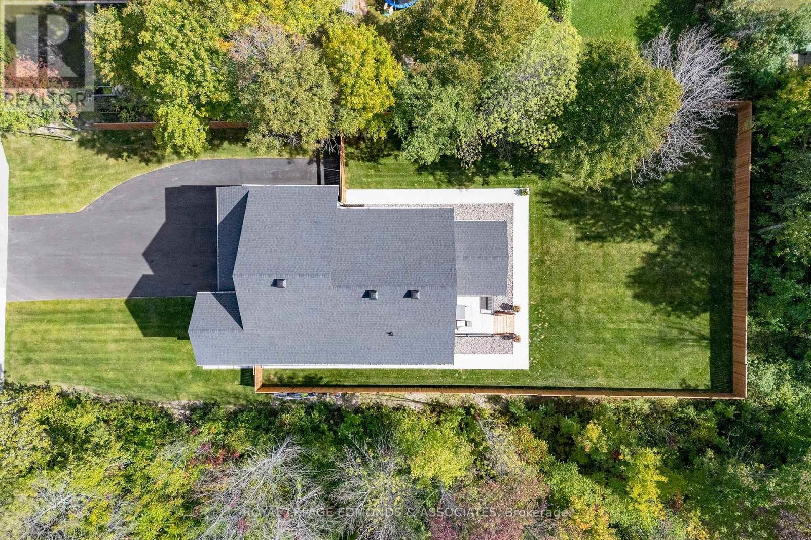 578 Melton Street, Pembroke, Ontario  K8A 6Z5 - Photo 47 - X12415959