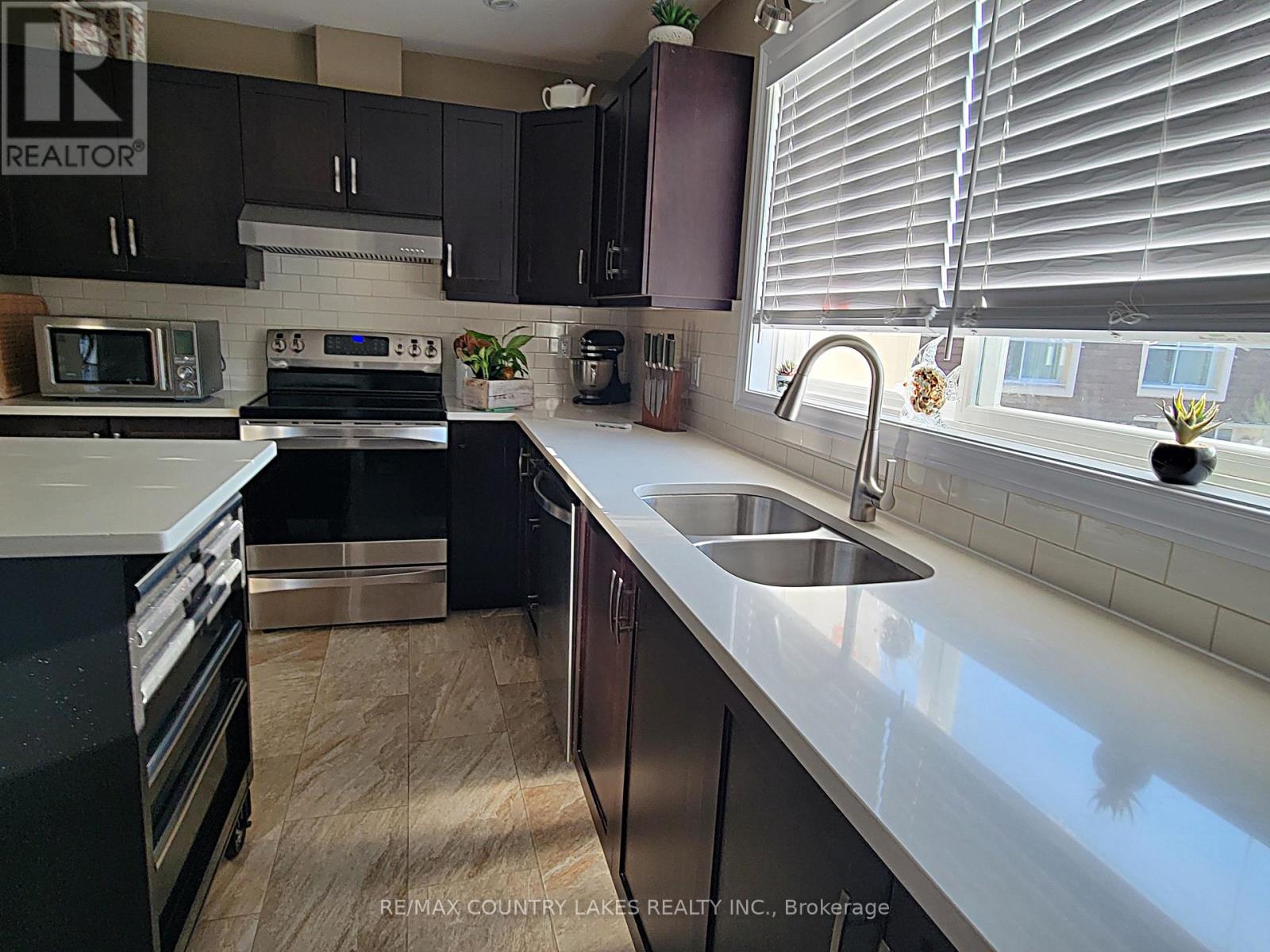 11 - 4 Paradise Boulevard, Ramara (Brechin), Ontario  L0K 1B0 - Photo 24 - S12393459