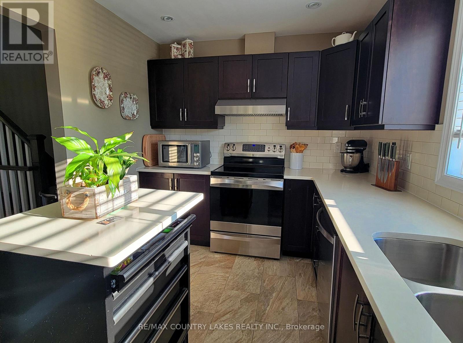 11 - 4 Paradise Boulevard, Ramara (Brechin), Ontario  L0K 1B0 - Photo 21 - S12393459