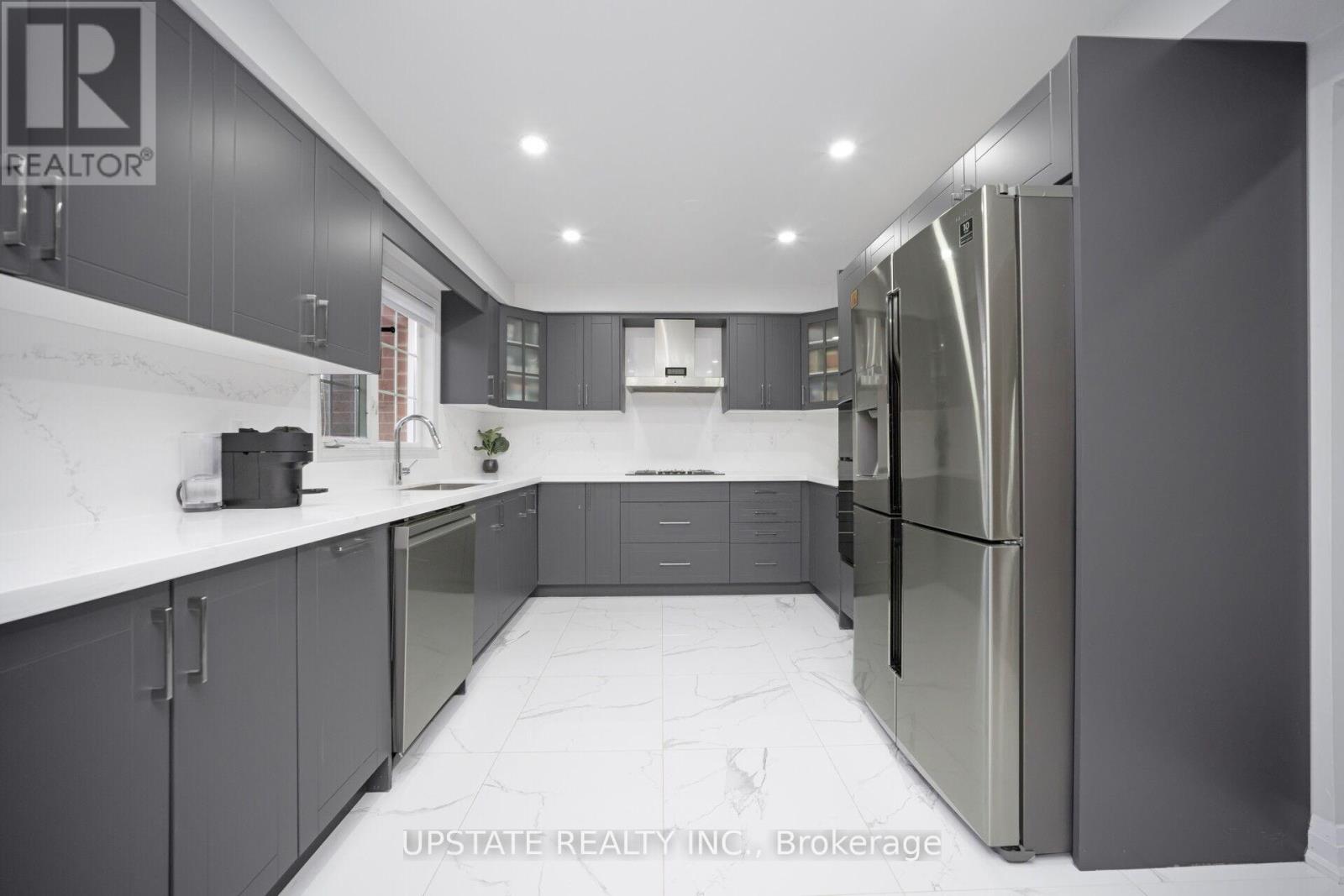 173 Monte Carlo Drive, Vaughan, Ontario  L4H 1R5 - Photo 12 - N12415914