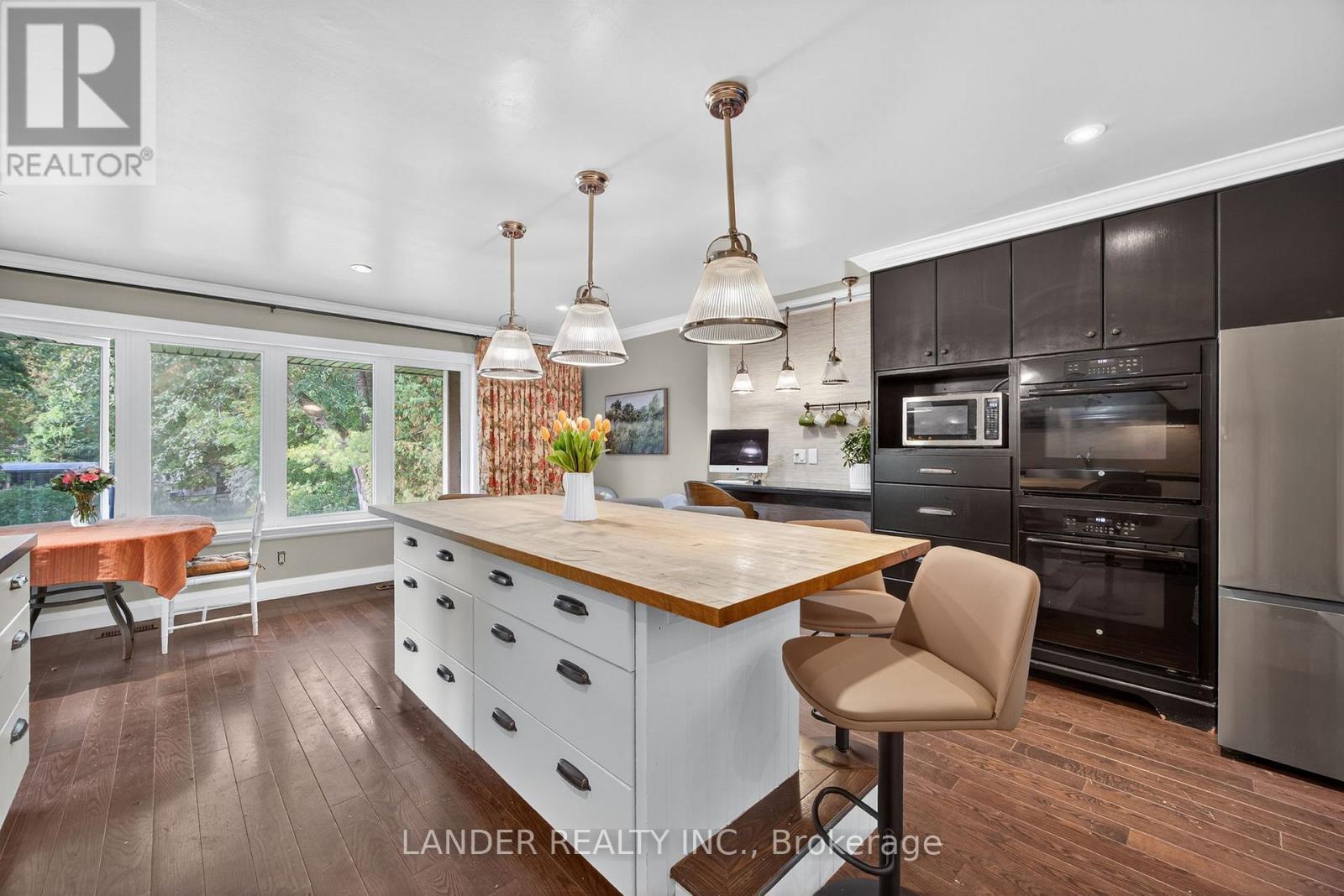 10 Charles Street, East Gwillimbury, Ontario  L0G 1V0 - Photo 12 - N12415918