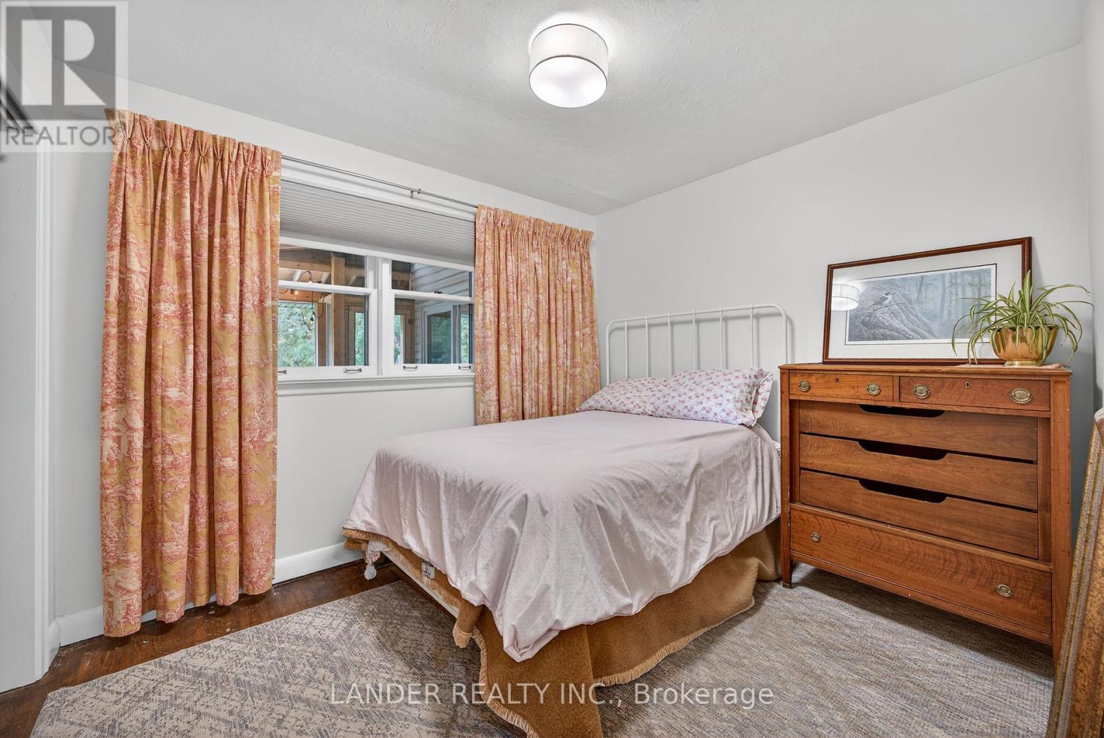 10 Charles Street, East Gwillimbury, Ontario  L0G 1V0 - Photo 21 - N12415918